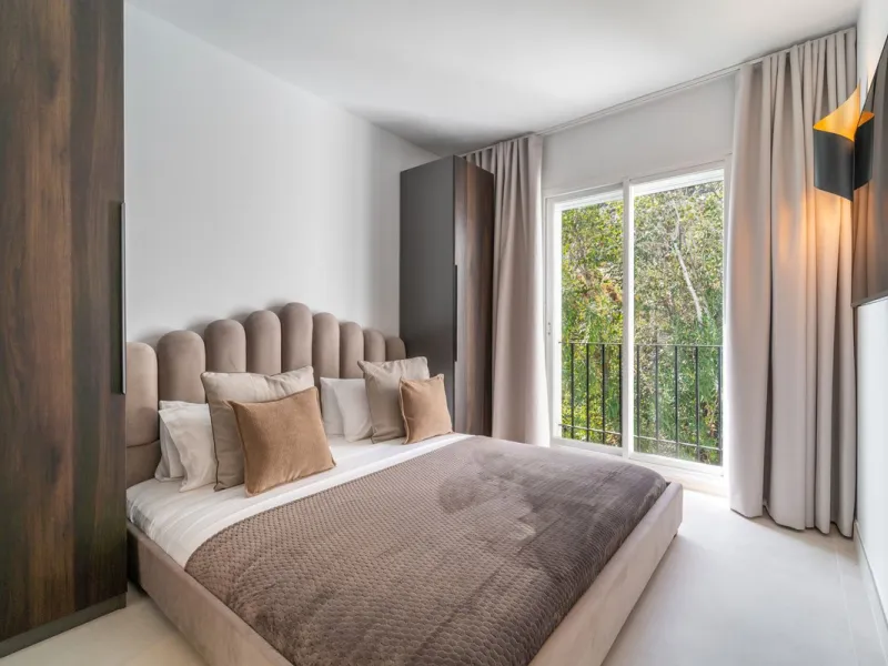 BrandNew Modern Three Bedroom Penthouse with Uninterrupted Panoramic Sea Views