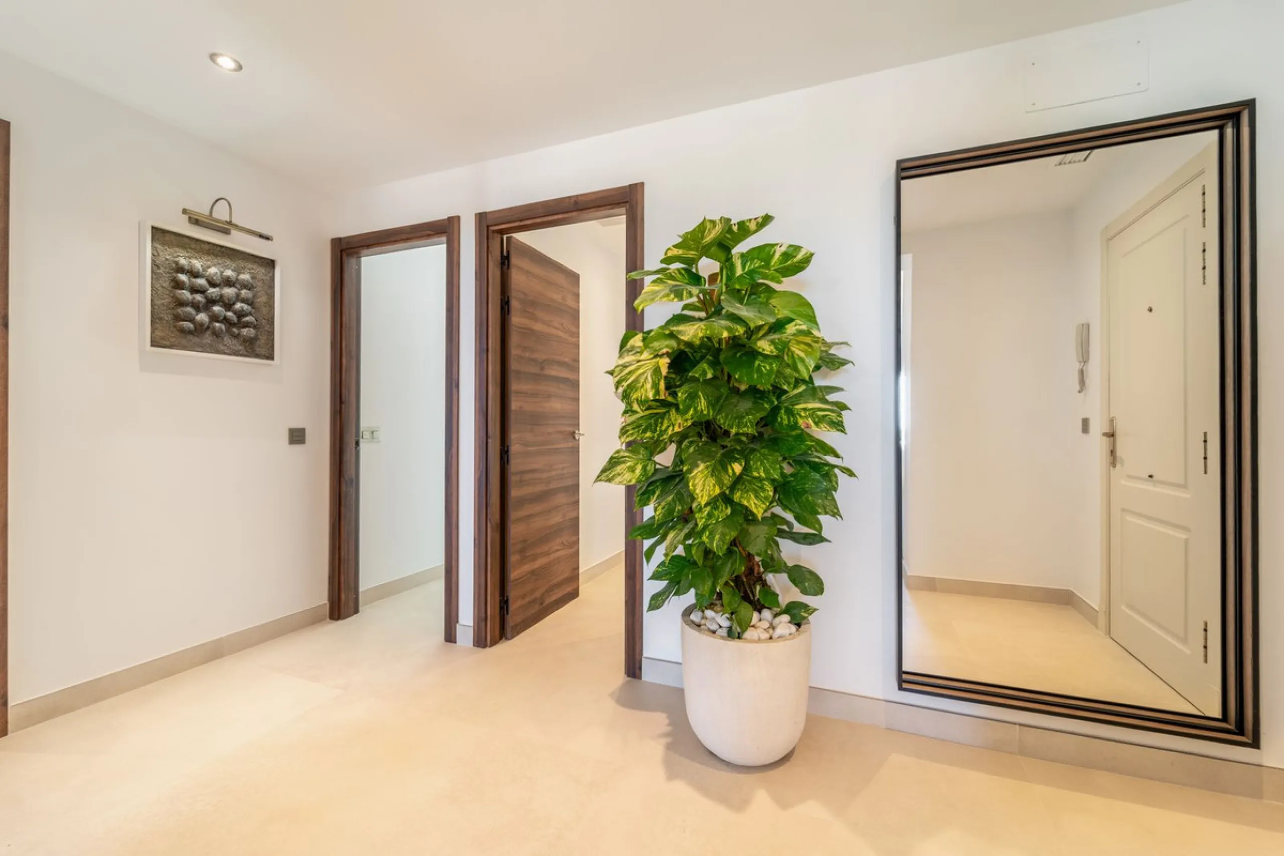BrandNew Modern Three Bedroom Penthouse with Uninterrupted Panoramic Sea Views