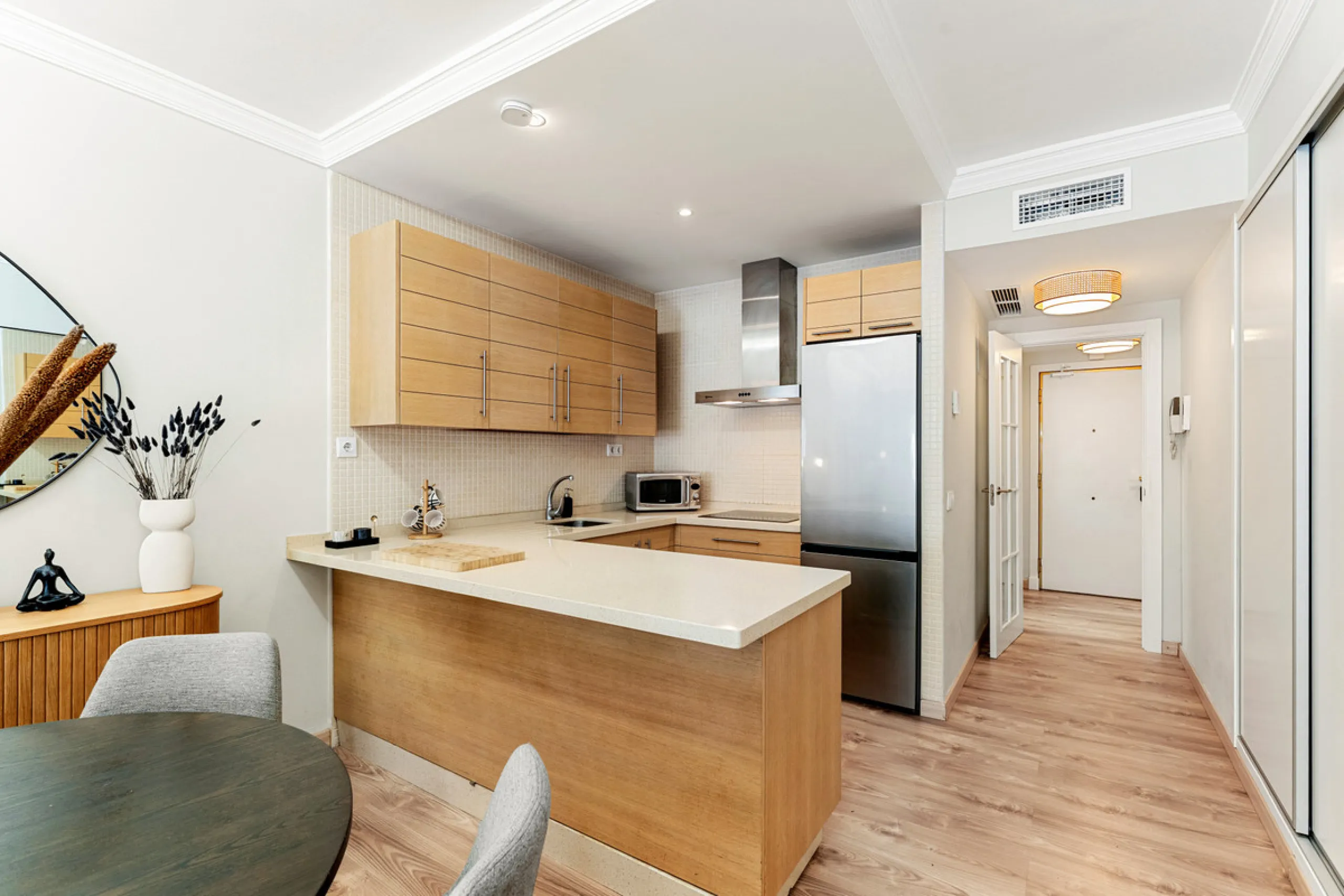 Apartment - Middle Floor Apartment в продаже в Marbella, Málaga. В доме 4 спален и 3 ванных комнат. Площадь дома 113 м². Площадь участка 21 м²