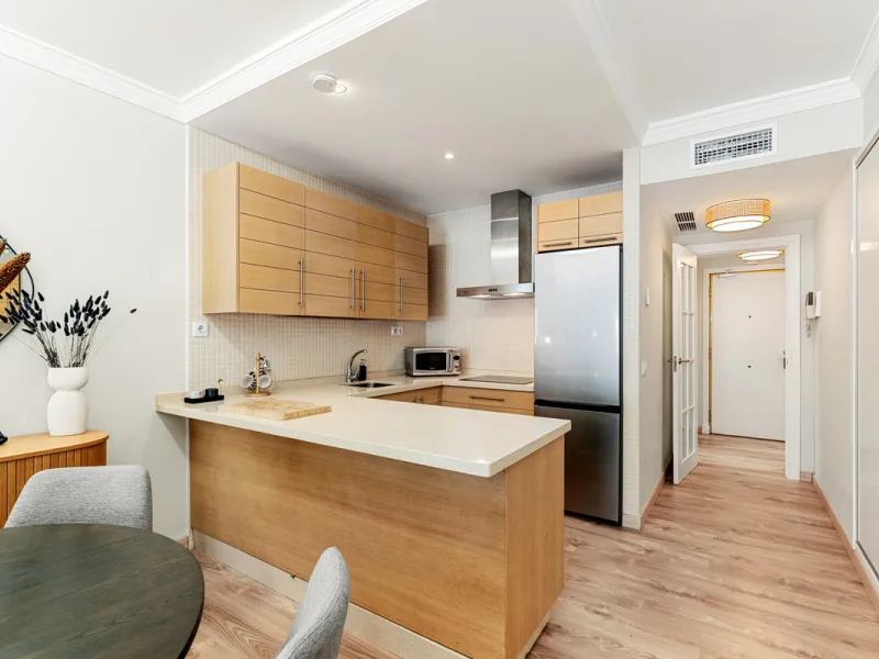 Apartment - Middle Floor Apartment в продаже в Marbella, Málaga. В доме 4 спален и 3 ванных комнат. Площадь дома 113 м². Площадь участка 21 м²