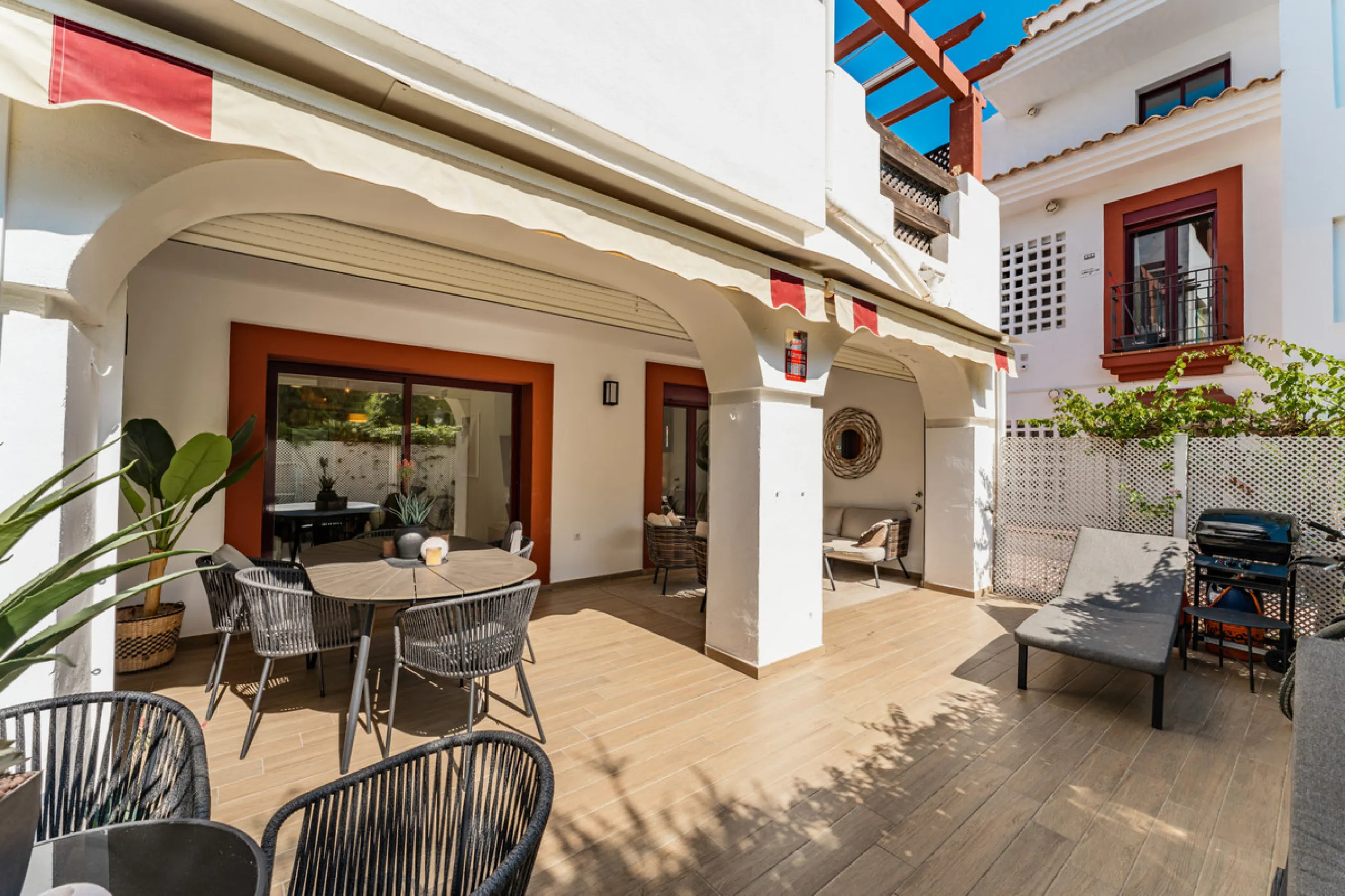 Apartment - Middle Floor Apartment в продаже в Marbella, Málaga. В доме 4 спален и 3 ванных комнат. Площадь дома 113 м². Площадь участка 21 м²