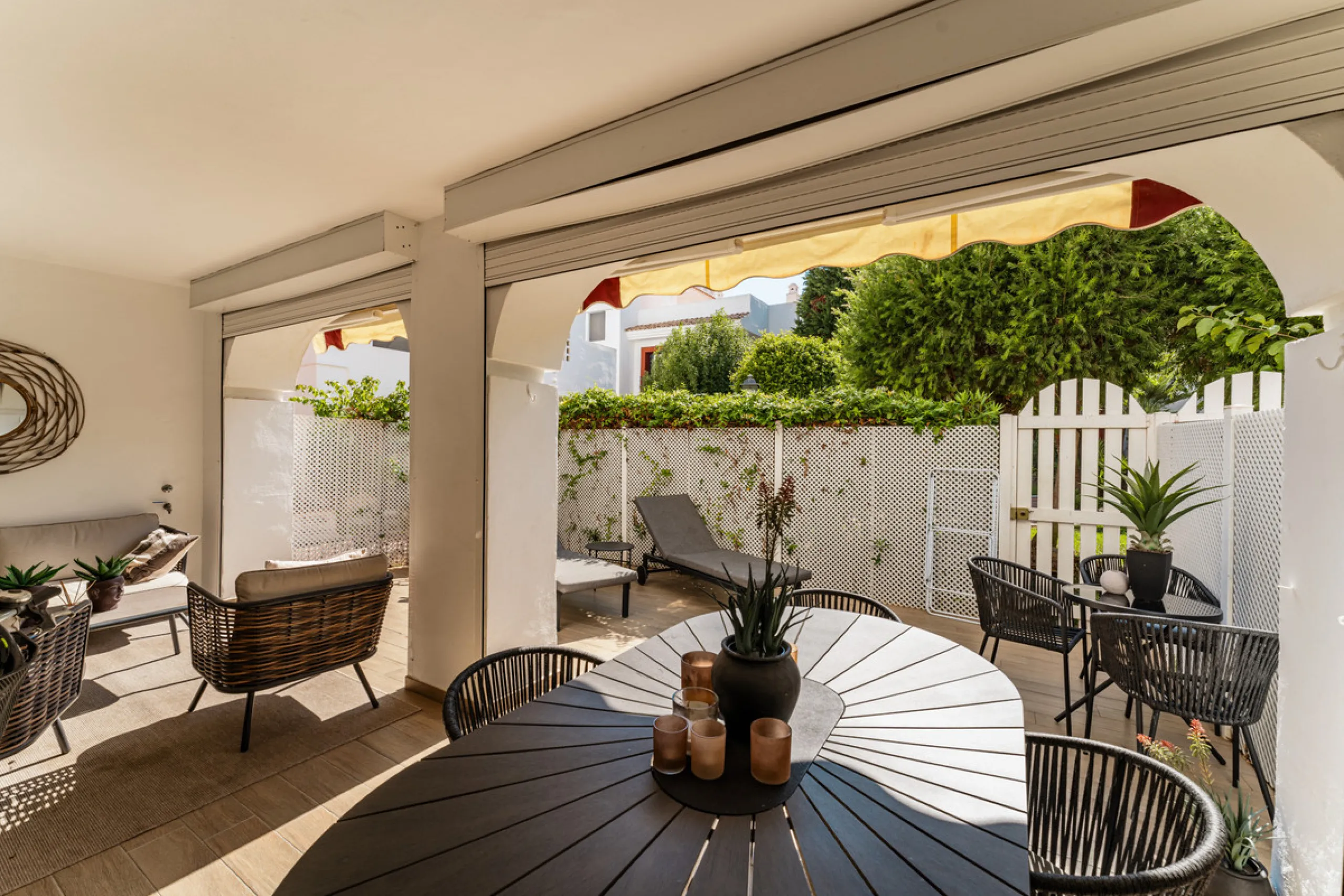 Apartment - Middle Floor Apartment в продаже в Marbella, Málaga. В доме 4 спален и 3 ванных комнат. Площадь дома 113 м². Площадь участка 21 м²