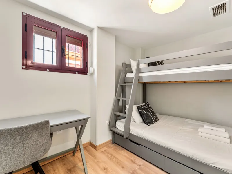 Apartment - Middle Floor Apartment в продаже в Marbella, Málaga. В доме 4 спален и 3 ванных комнат. Площадь дома 113 м². Площадь участка 21 м²