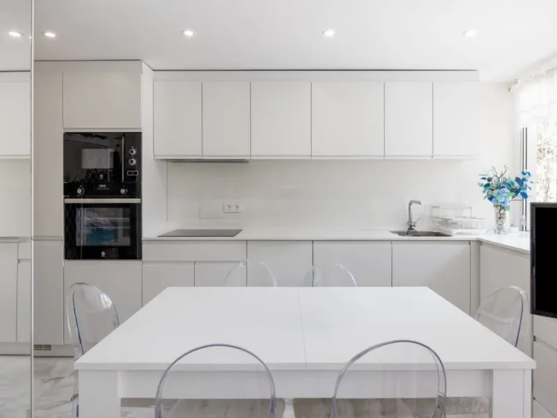 Apartment - Middle Floor Apartment в продаже в Marbella, Málaga. В доме 2 спален и 2 ванных комнат. Площадь дома 150 м²