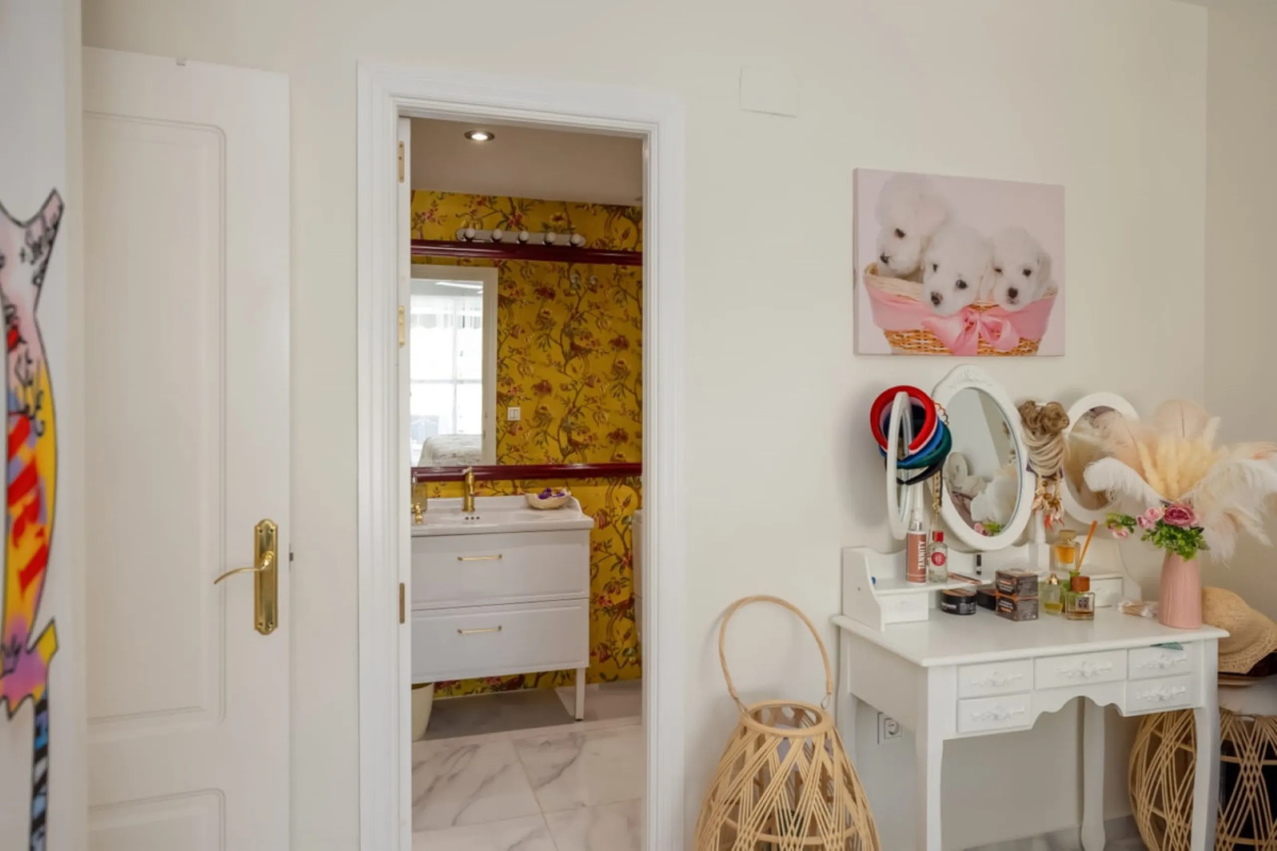 Apartment - Middle Floor Apartment в продаже в Marbella, Málaga. В доме 2 спален и 2 ванных комнат. Площадь дома 150 м²