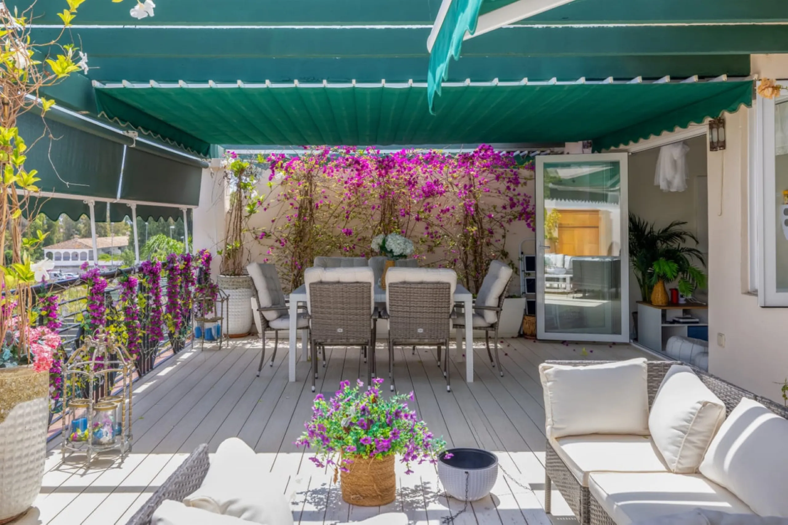 Apartment - Middle Floor Apartment в продаже в Marbella, Málaga. В доме 2 спален и 2 ванных комнат. Площадь дома 150 м²