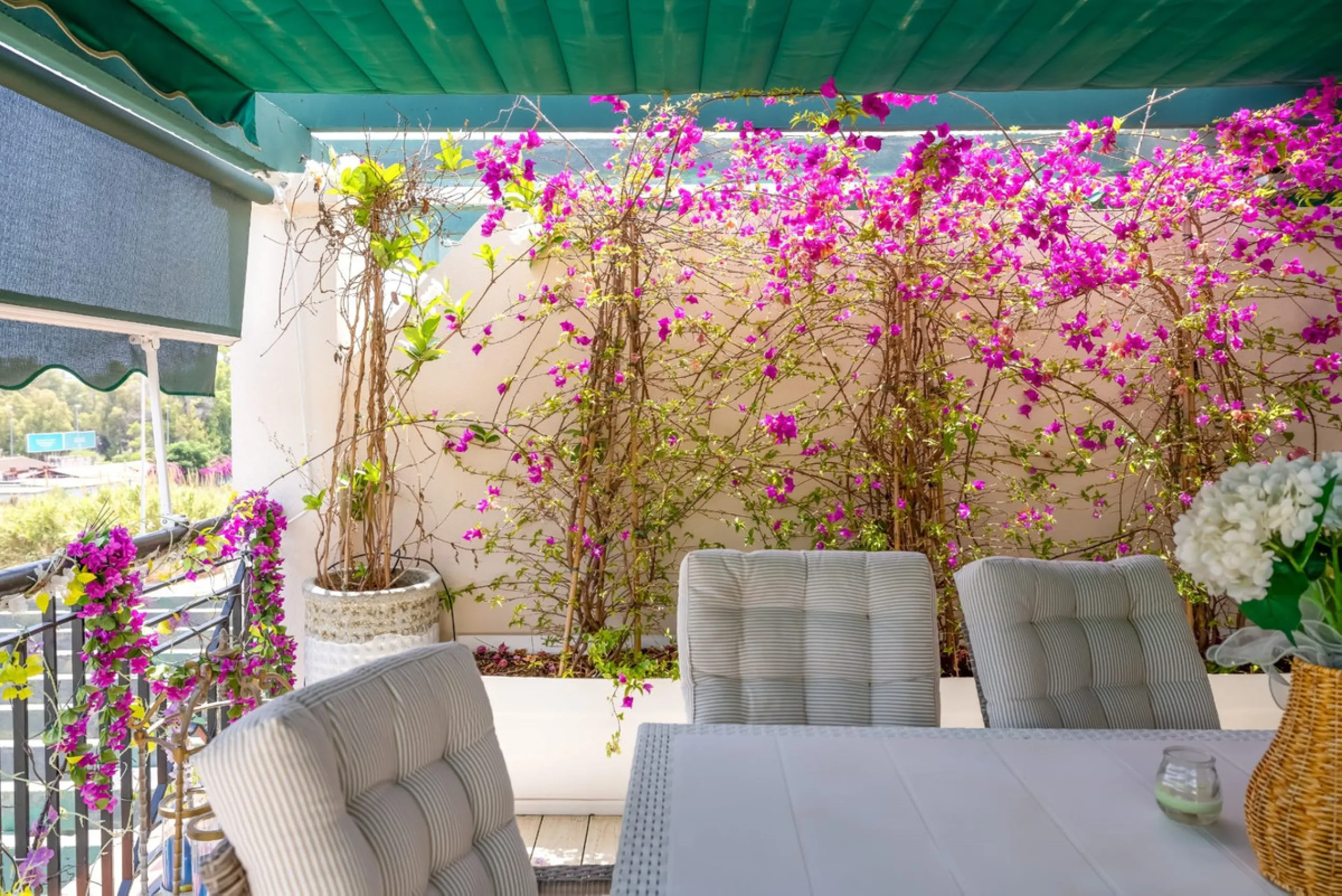 Apartment - Middle Floor Apartment в продаже в Marbella, Málaga. В доме 2 спален и 2 ванных комнат. Площадь дома 150 м²