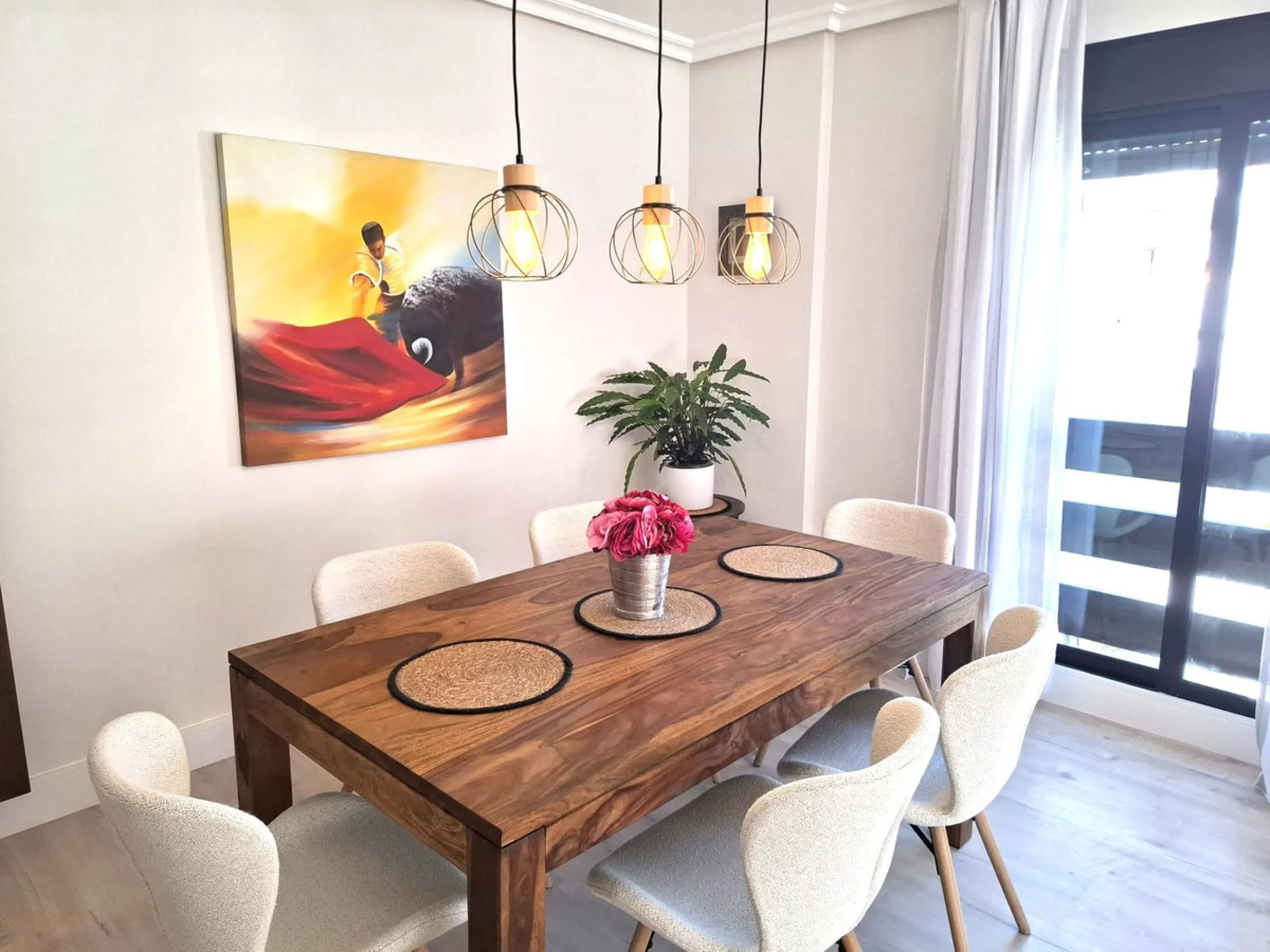 Apartment - Middle Floor Apartment в продаже в Marbella, Málaga. В доме 3 спален и 2 ванных комнат. Площадь дома 131 м²