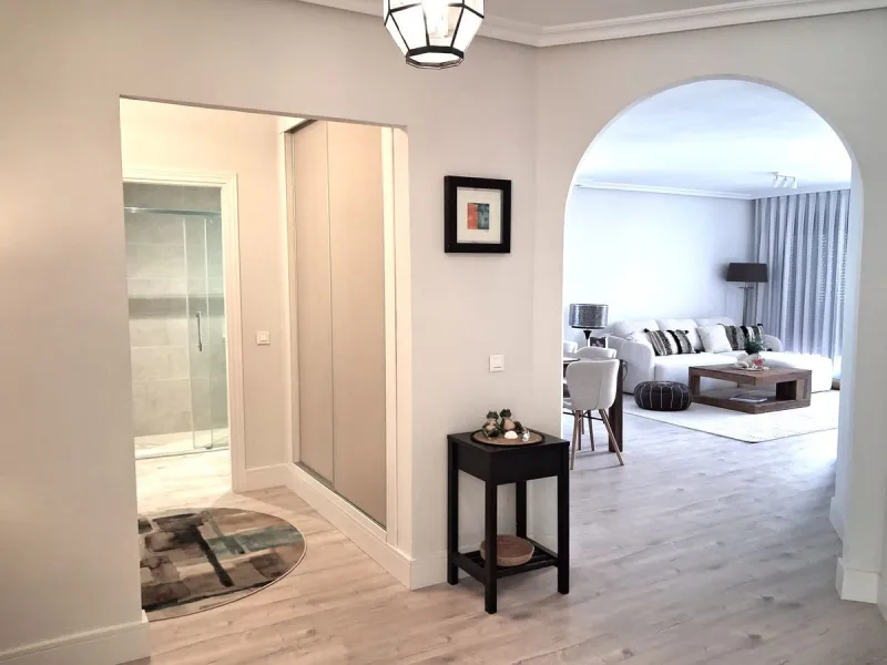 Apartment - Middle Floor Apartment в продаже в Marbella, Málaga. В доме 3 спален и 2 ванных комнат. Площадь дома 131 м²