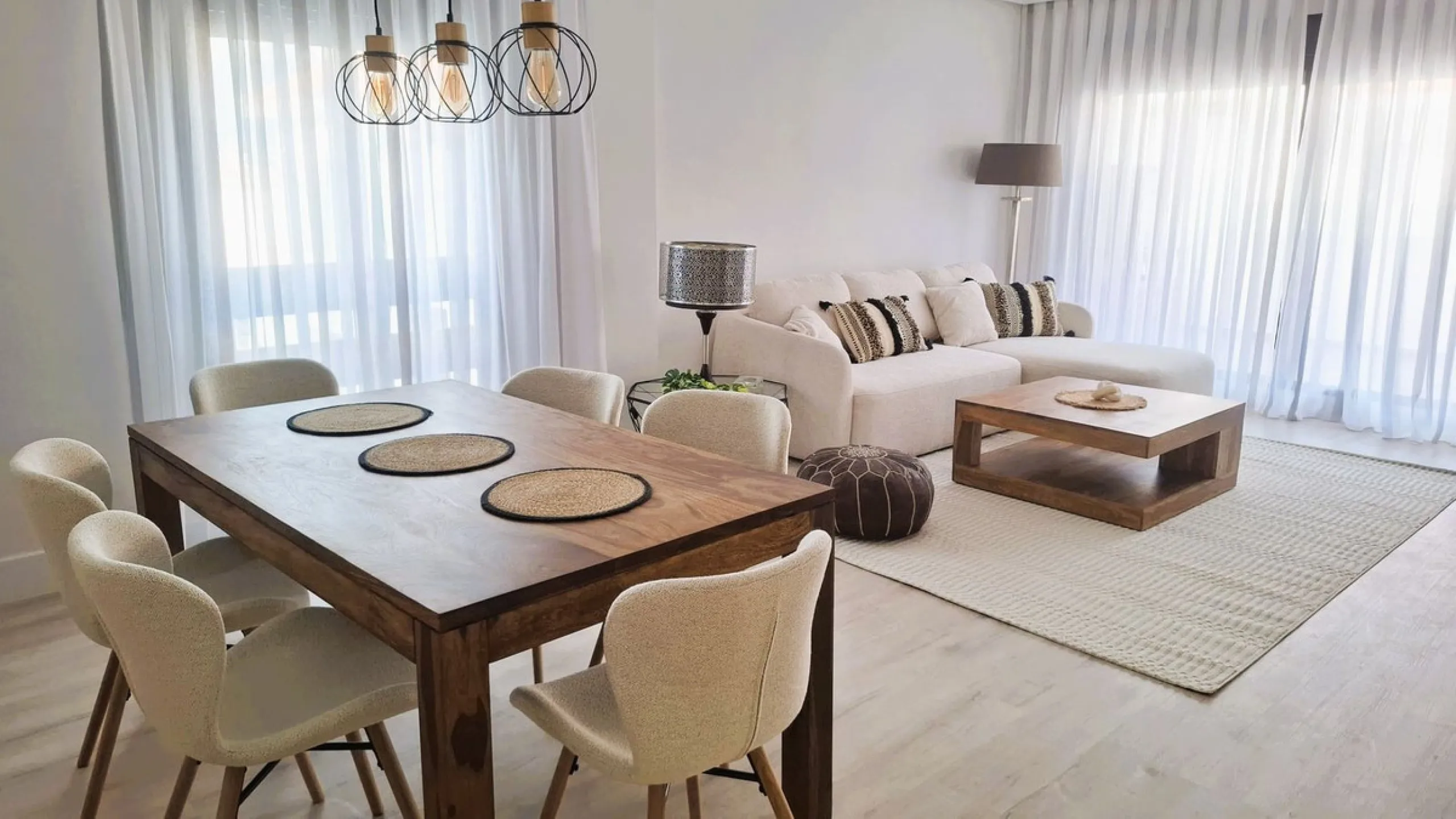 Apartment - Middle Floor Apartment в продаже в Marbella, Málaga. В доме 3 спален и 2 ванных комнат. Площадь дома 131 м²