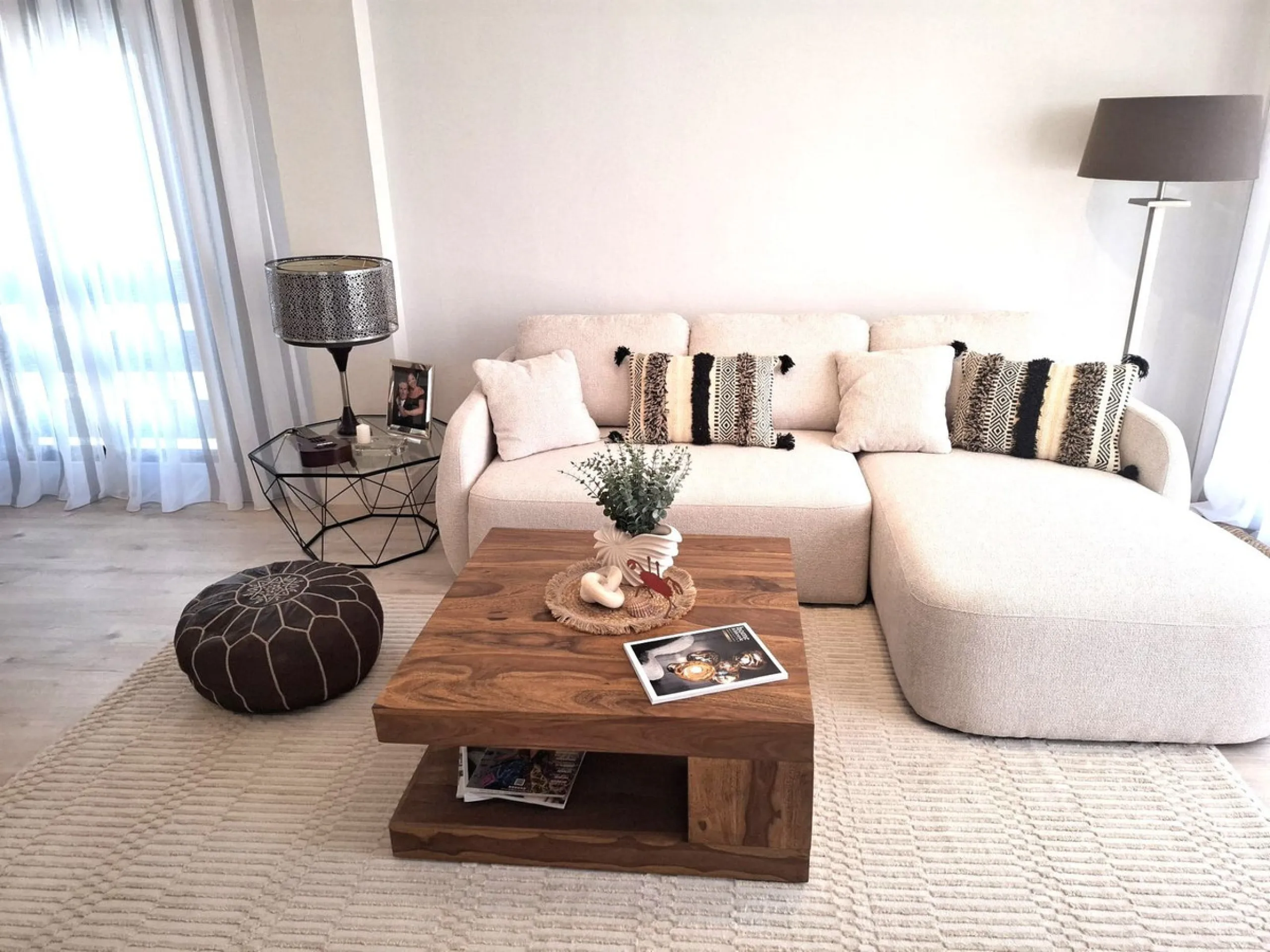 Apartment - Middle Floor Apartment в продаже в Marbella, Málaga. В доме 3 спален и 2 ванных комнат. Площадь дома 131 м²