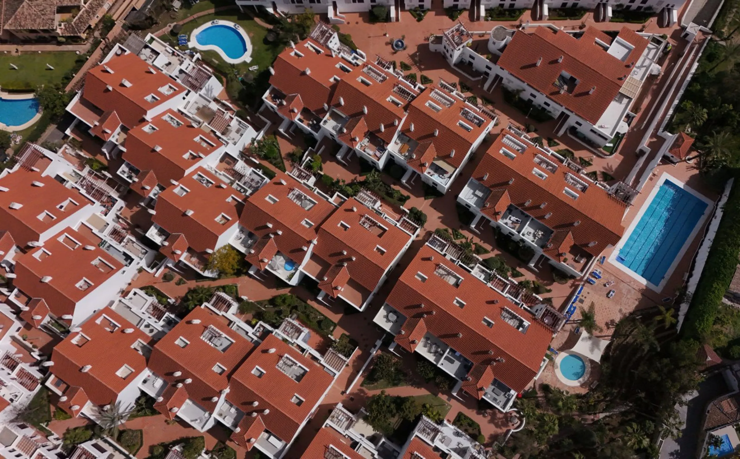 Apartment - Middle Floor Apartment в продаже в Marbella, Málaga. В доме 3 спален и 2 ванных комнат. Площадь дома 131 м²