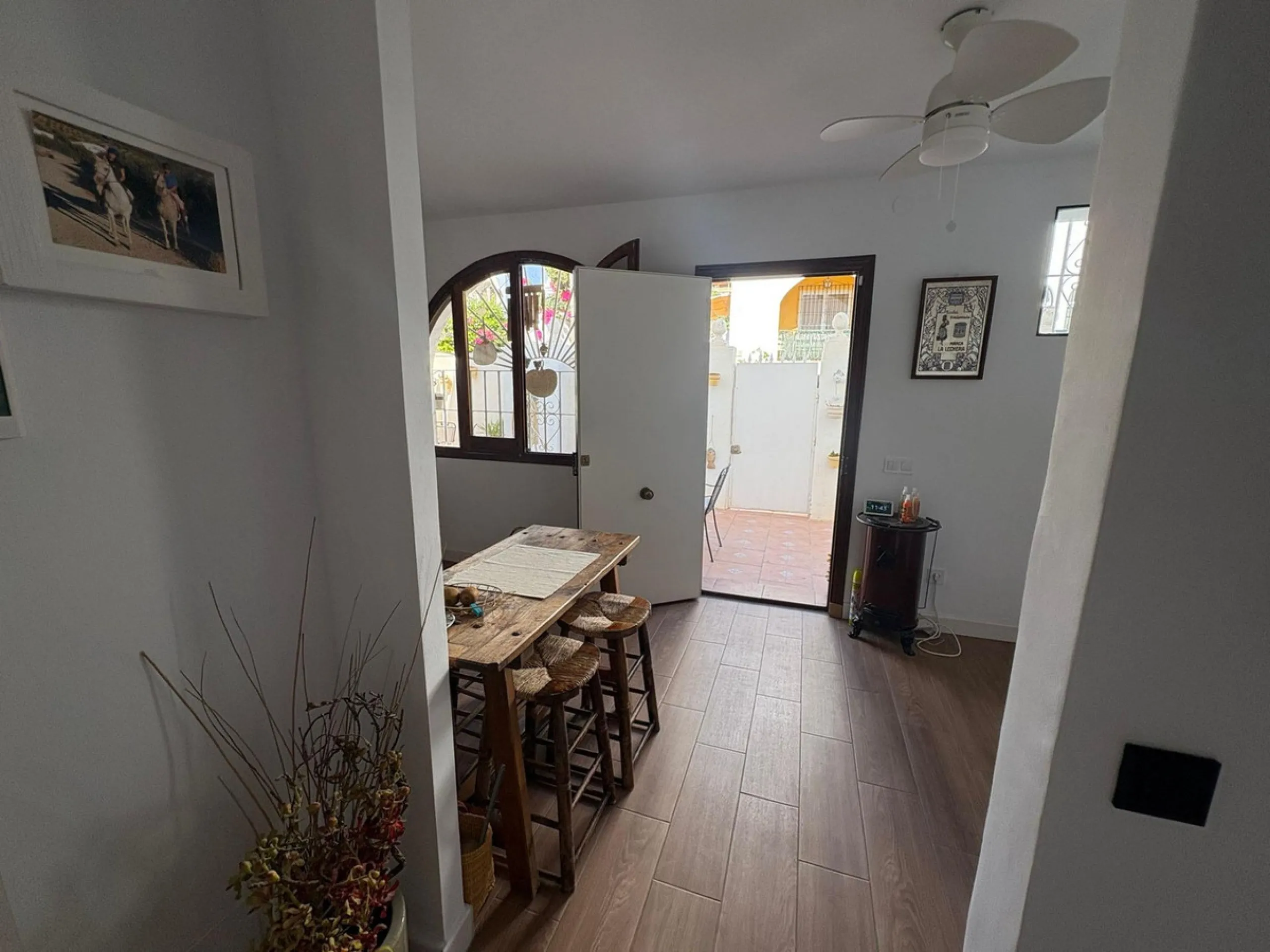House - Semi-Detached House в продаже в La Colina, Málaga. В доме 4 спален и 3 ванных комнат. Площадь дома 210 м²