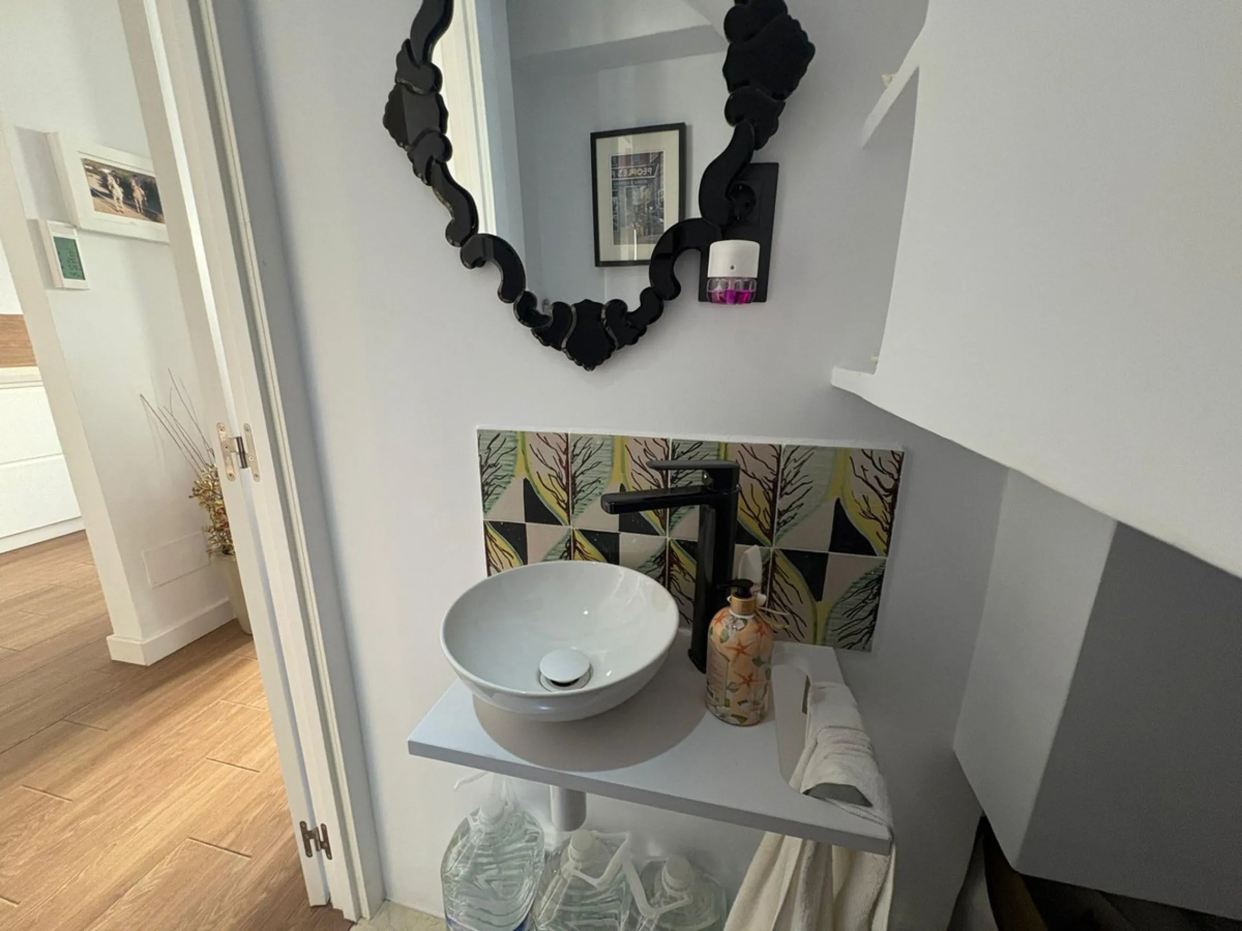 House - Semi-Detached House в продаже в La Colina, Málaga. В доме 4 спален и 3 ванных комнат. Площадь дома 210 м²