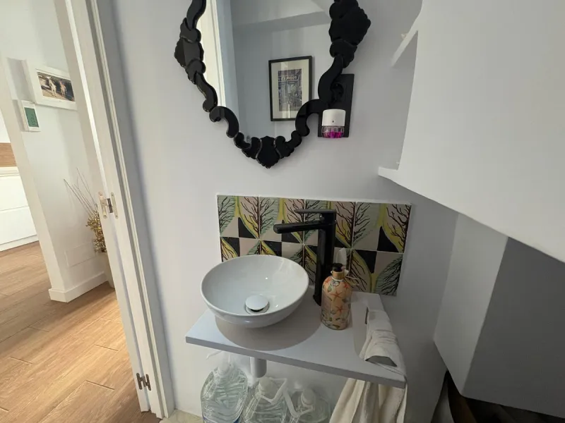 House - Semi-Detached House в продаже в La Colina, Málaga. В доме 4 спален и 3 ванных комнат. Площадь дома 210 м²