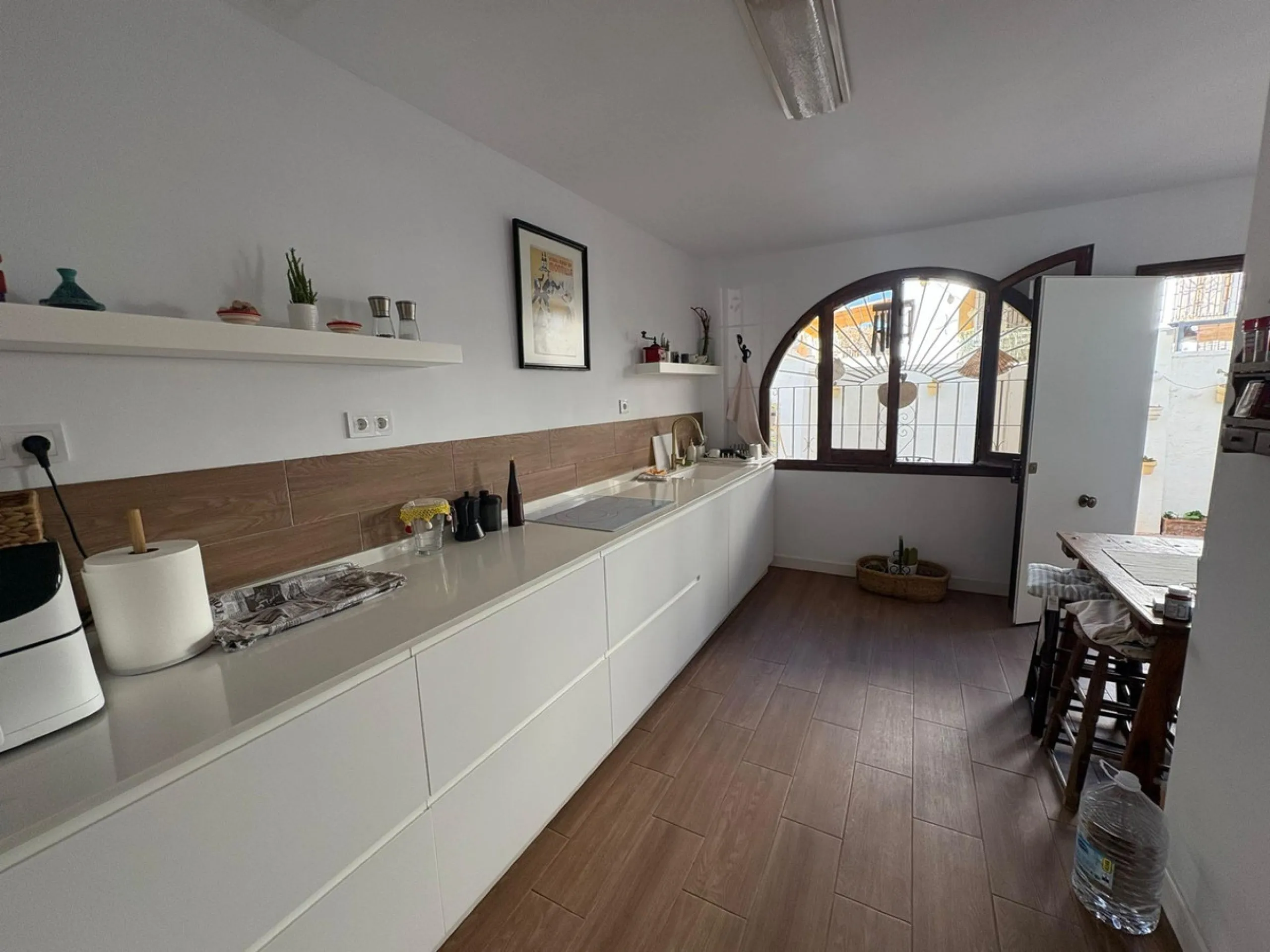 House - Semi-Detached House в продаже в La Colina, Málaga. В доме 4 спален и 3 ванных комнат. Площадь дома 210 м²