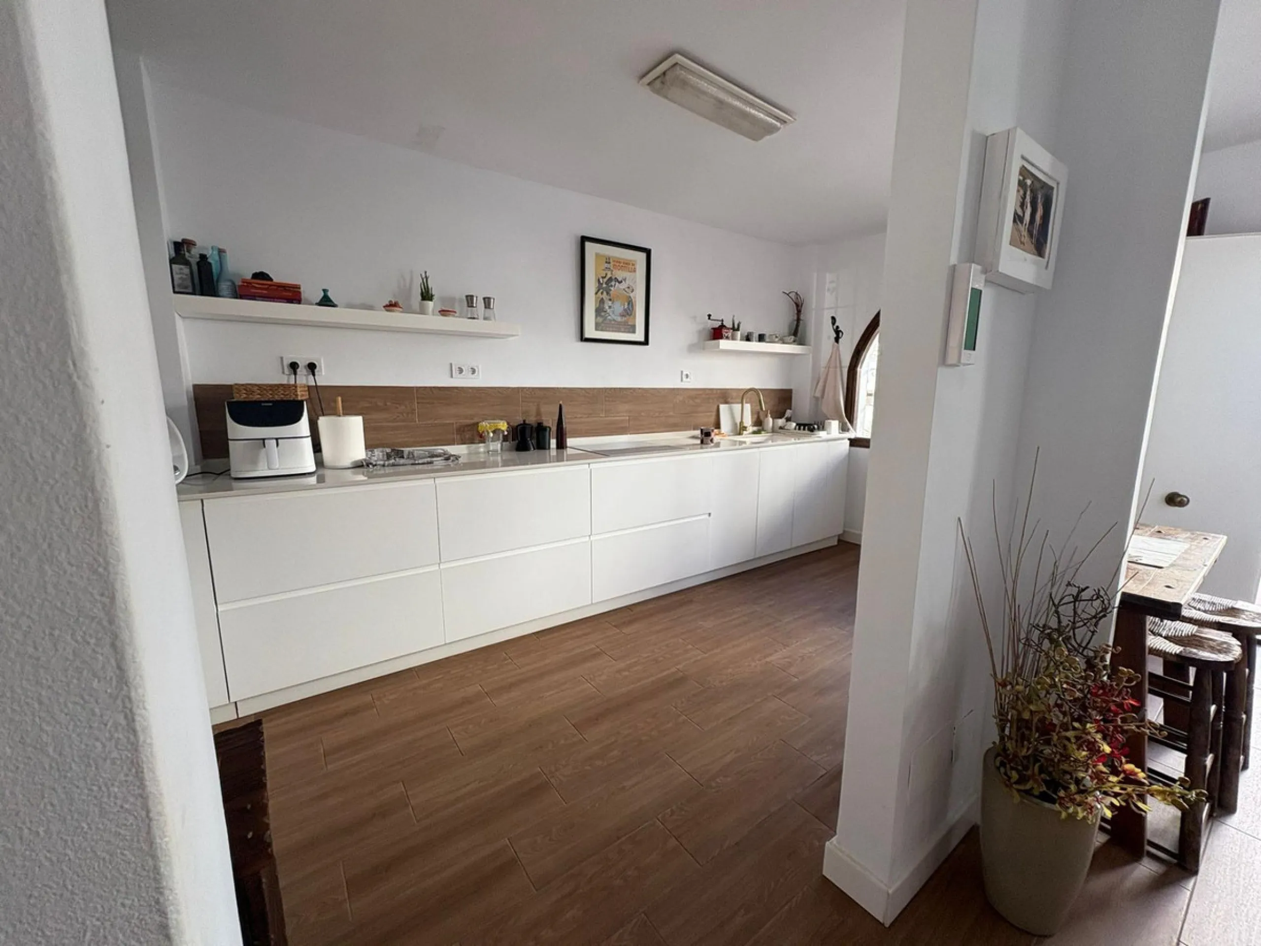 House - Semi-Detached House в продаже в La Colina, Málaga. В доме 4 спален и 3 ванных комнат. Площадь дома 210 м²