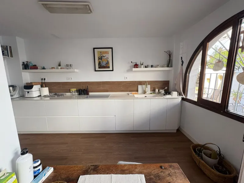 House - Semi-Detached House в продаже в La Colina, Málaga. В доме 4 спален и 3 ванных комнат. Площадь дома 210 м²