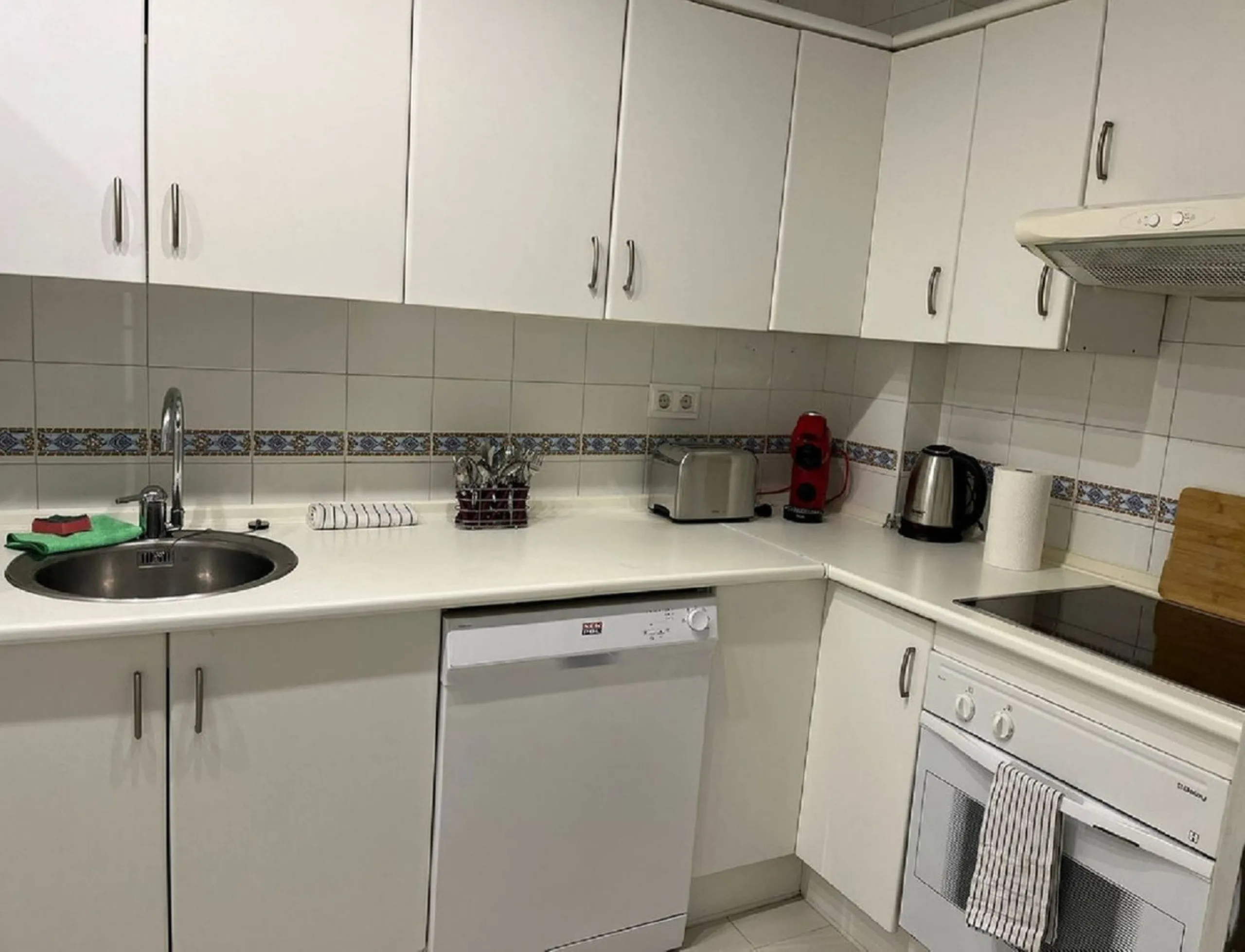 Middle Floor Apartment, Guadalmina Baja, Costa del Sol.