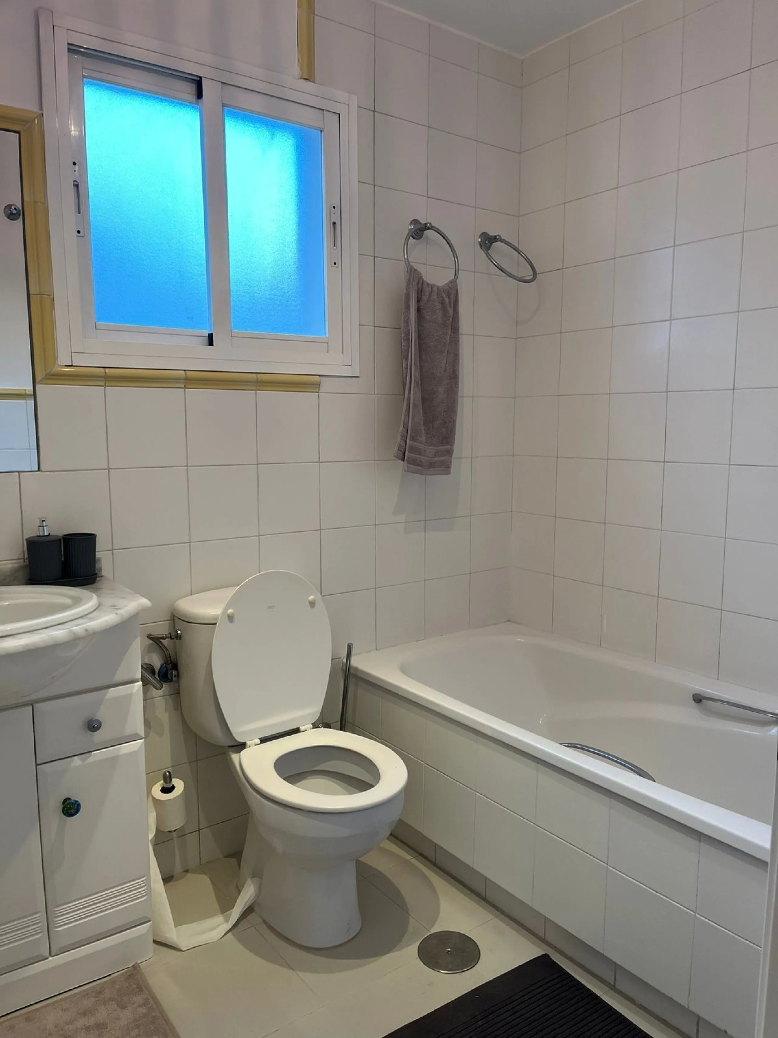 Middle Floor Apartment, Guadalmina Baja, Costa del Sol.