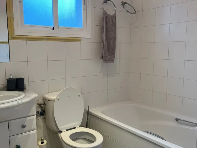 Middle Floor Apartment, Guadalmina Baja, Costa del Sol.