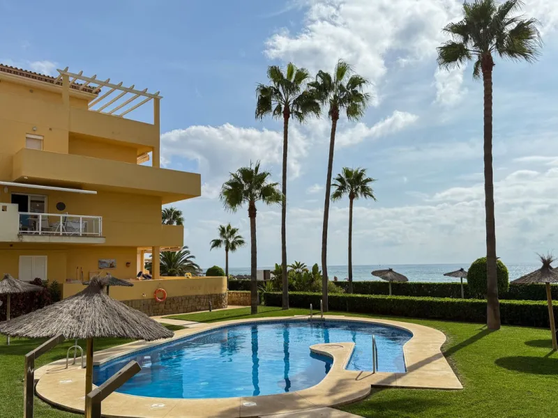 Apartment - Middle Floor Apartment в продаже в Mijas, Málaga. В доме 2 спален и 2 ванных комнат. Площадь дома 90 м²