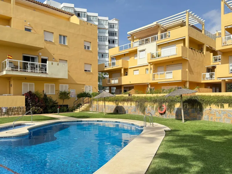 Apartment - Middle Floor Apartment в продаже в Mijas, Málaga. В доме 2 спален и 2 ванных комнат. Площадь дома 90 м²
