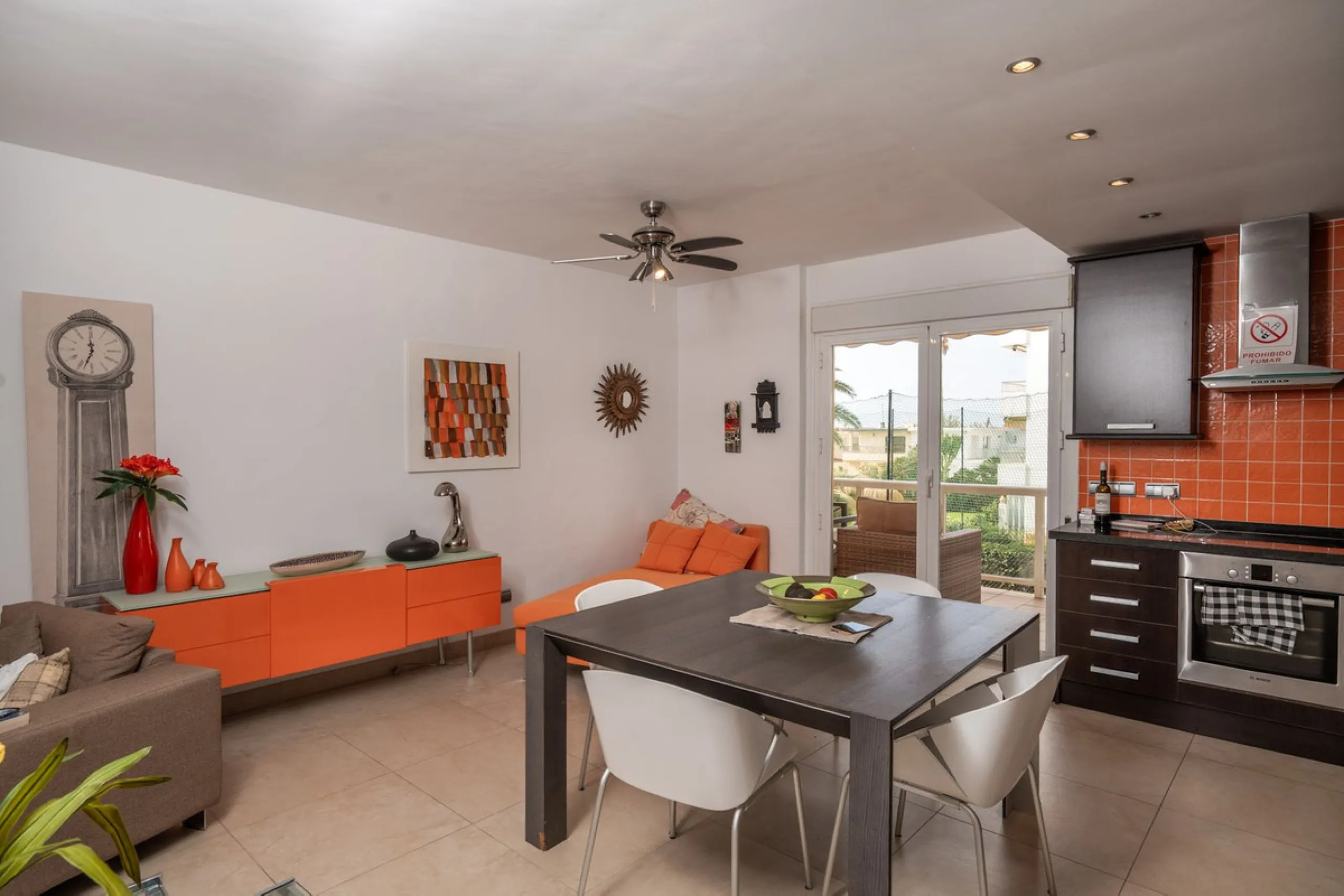 Apartment - Middle Floor Apartment в продаже в Mijas, Málaga. В доме 2 спален и 2 ванных комнат. Площадь дома 90 м²