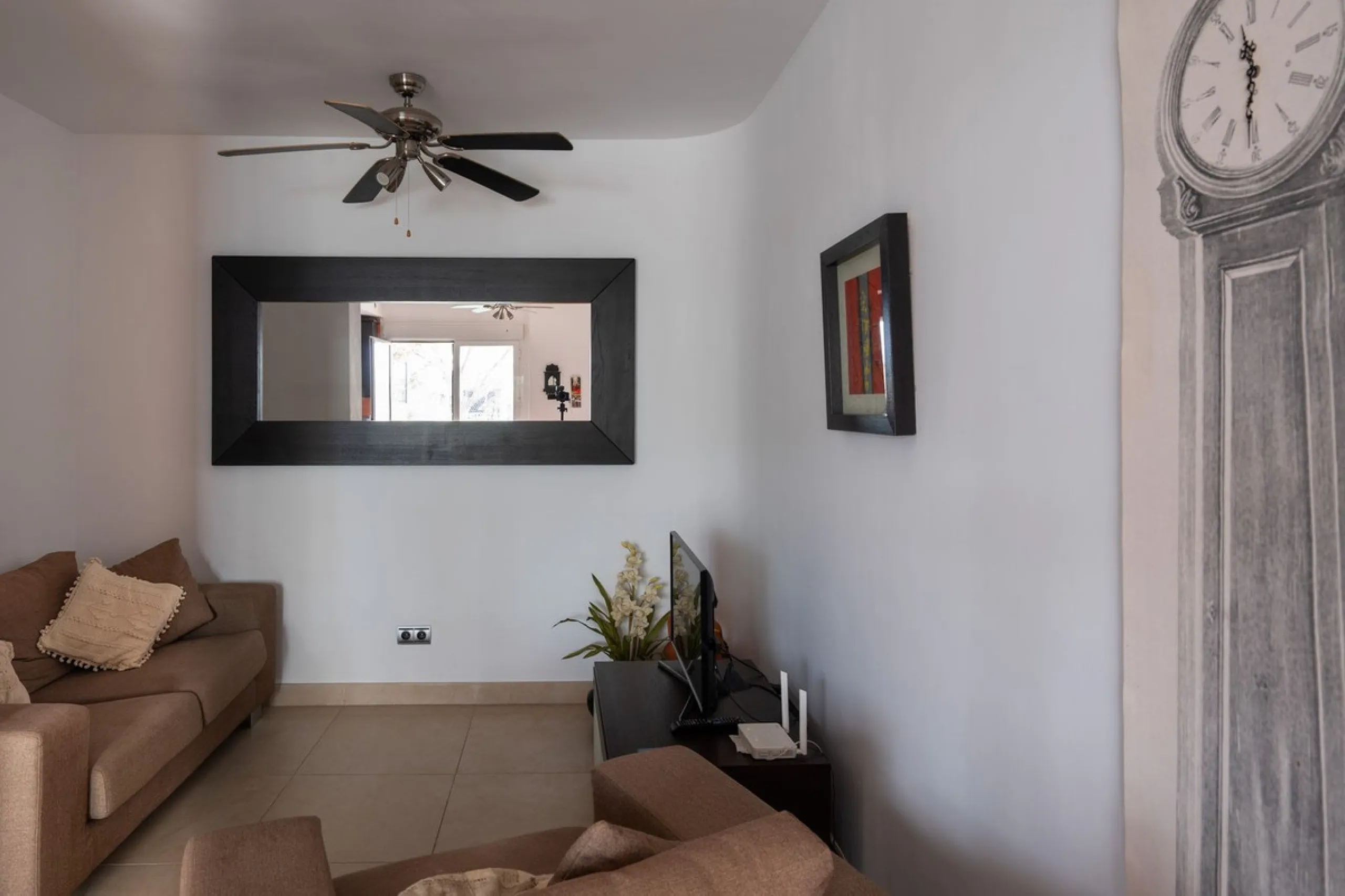 Apartment - Middle Floor Apartment в продаже в Mijas, Málaga. В доме 2 спален и 2 ванных комнат. Площадь дома 90 м²