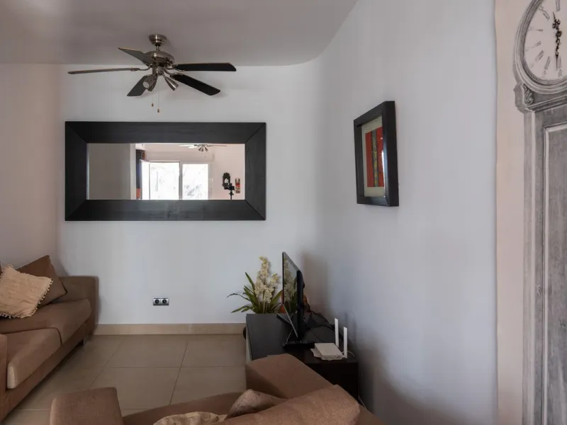 Apartment - Middle Floor Apartment в продаже в Mijas, Málaga. В доме 2 спален и 2 ванных комнат. Площадь дома 90 м²