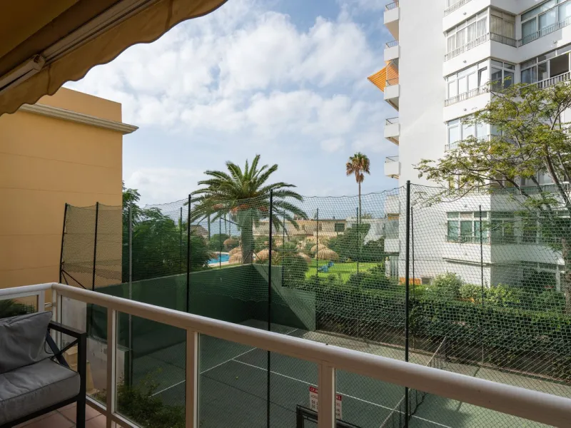 Apartment - Middle Floor Apartment в продаже в Mijas, Málaga. В доме 2 спален и 2 ванных комнат. Площадь дома 90 м²