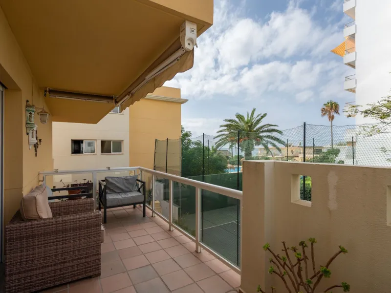 Apartment - Middle Floor Apartment в продаже в Mijas, Málaga. В доме 2 спален и 2 ванных комнат. Площадь дома 90 м²