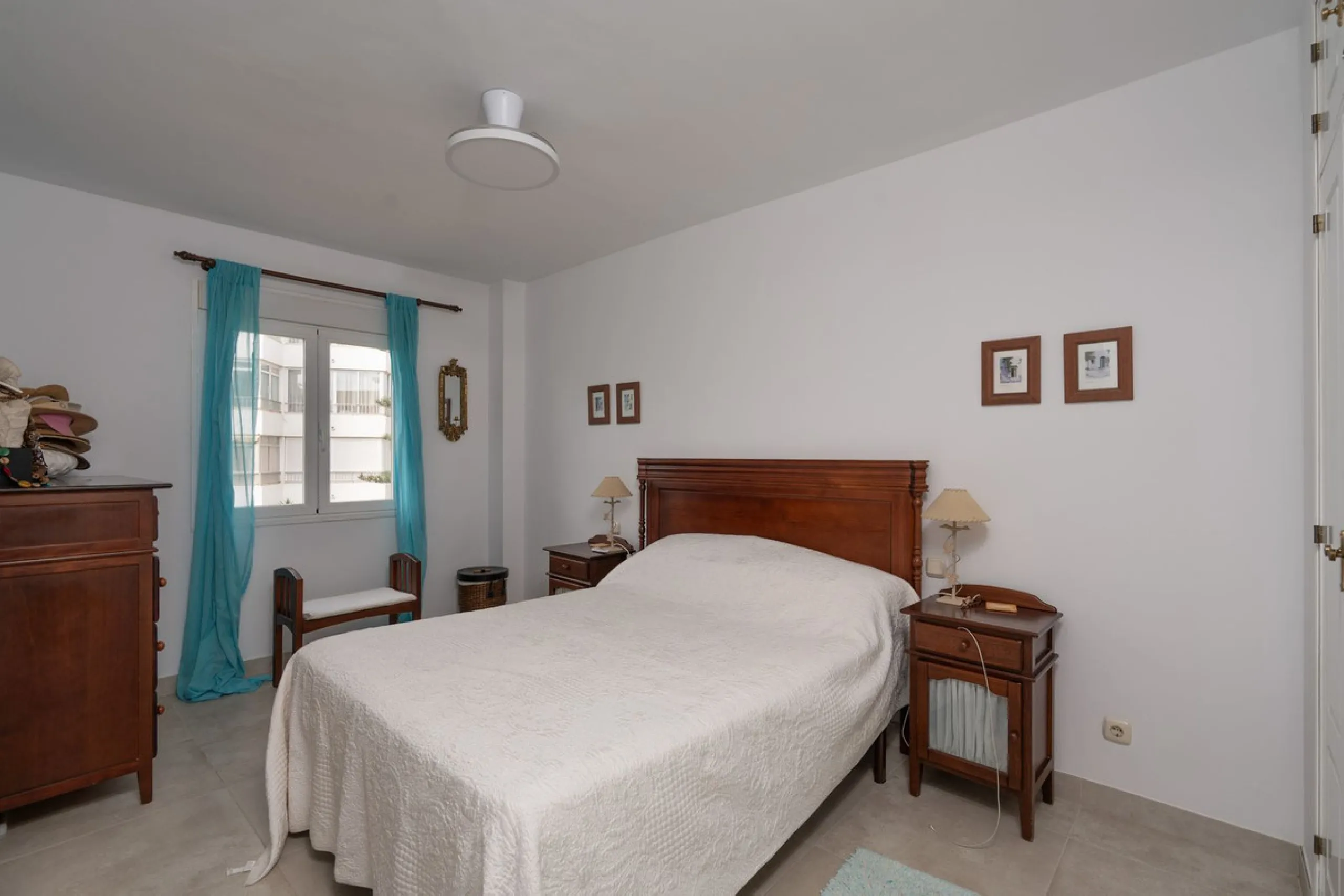 Apartment - Middle Floor Apartment в продаже в Mijas, Málaga. В доме 2 спален и 2 ванных комнат. Площадь дома 90 м²