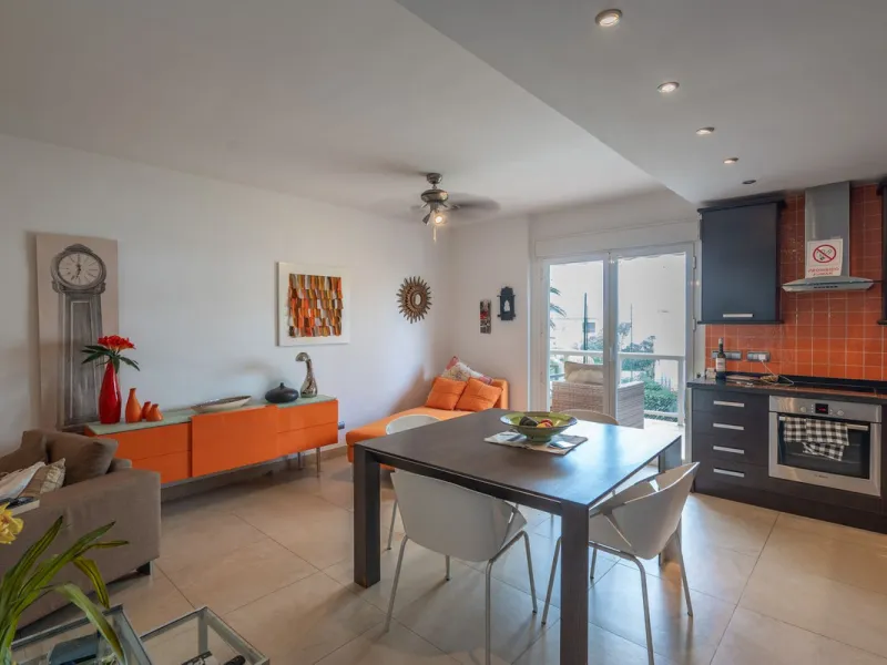 Apartment - Middle Floor Apartment в продаже в Mijas, Málaga. В доме 2 спален и 2 ванных комнат. Площадь дома 90 м²