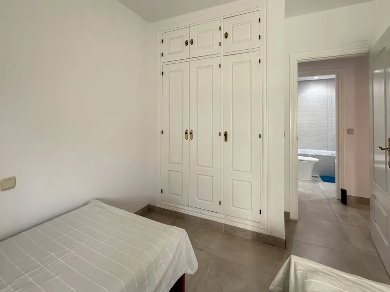 Apartment - Middle Floor Apartment в продаже в Mijas, Málaga. В доме 2 спален и 2 ванных комнат. Площадь дома 90 м²