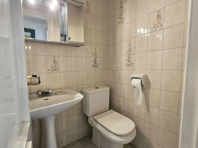 2-Bedroom Apartment for Sale in Doña Lola, Calahonda – Beachfront Location