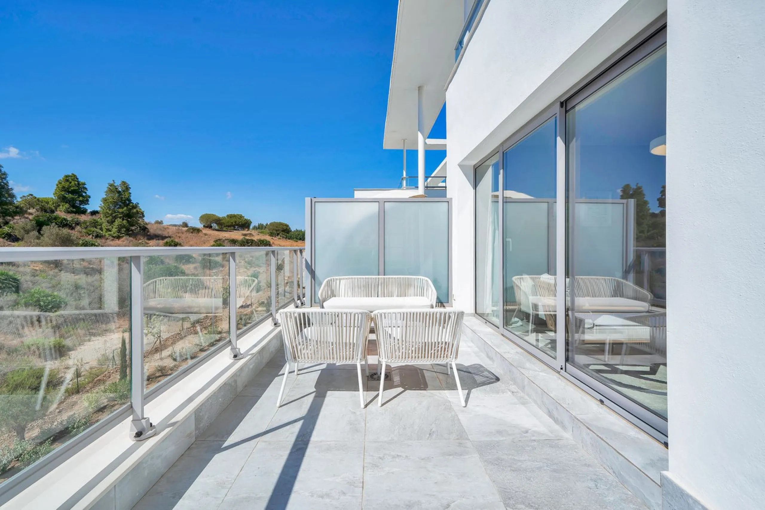 Apartment - Middle Floor Apartment в продаже в Mijas, Málaga. В доме 2 спален и 2 ванных комнат. Площадь дома 91 м²