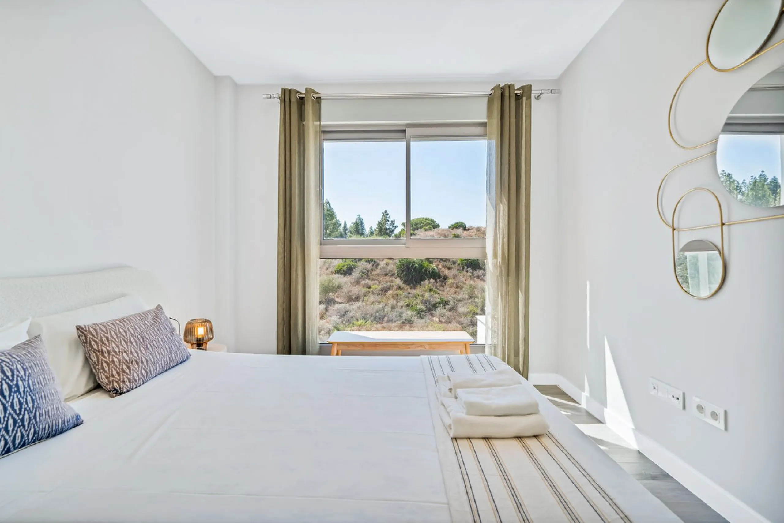 Apartment - Middle Floor Apartment в продаже в Mijas, Málaga. В доме 2 спален и 2 ванных комнат. Площадь дома 91 м²