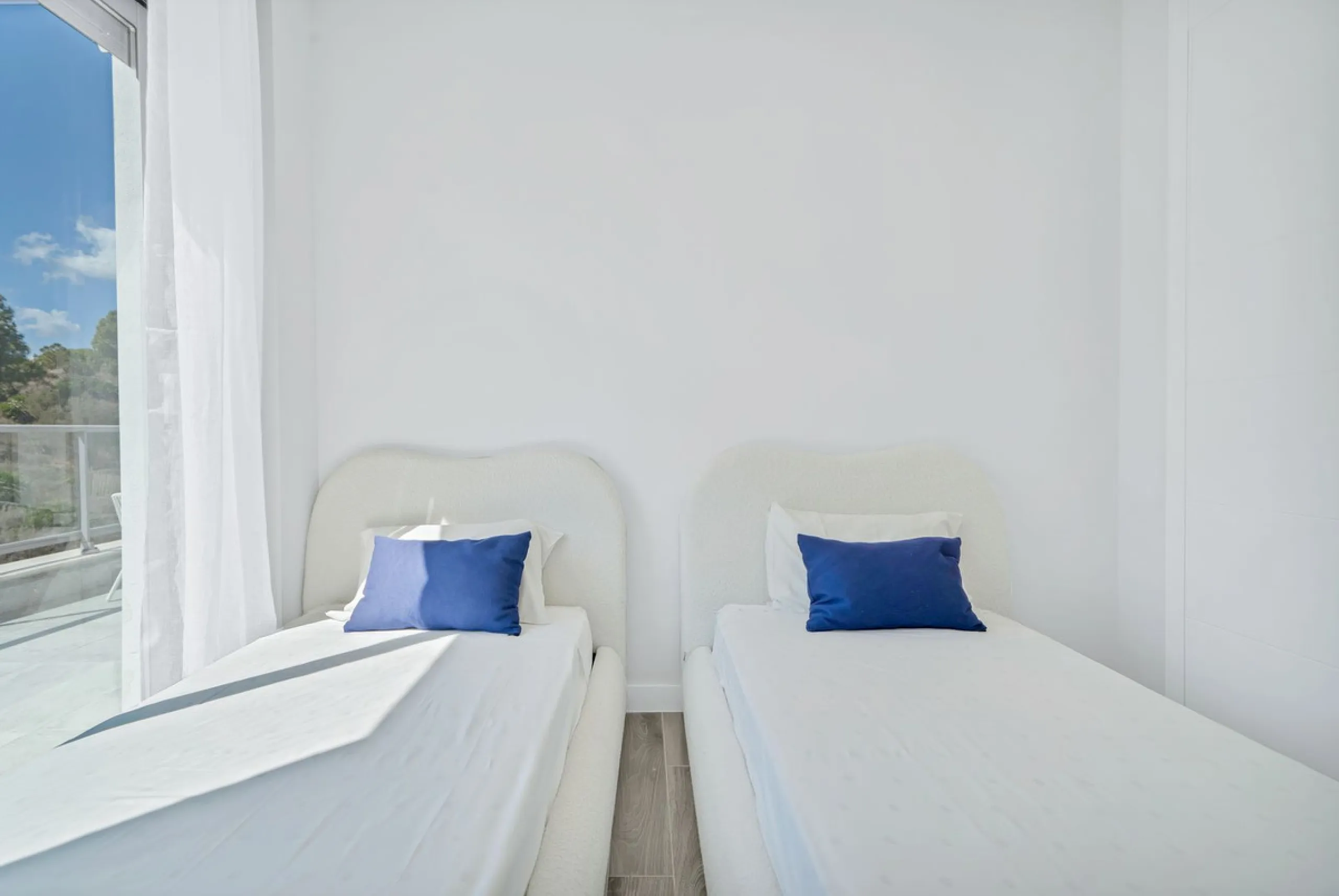 Apartment - Middle Floor Apartment в продаже в Mijas, Málaga. В доме 2 спален и 2 ванных комнат. Площадь дома 91 м²
