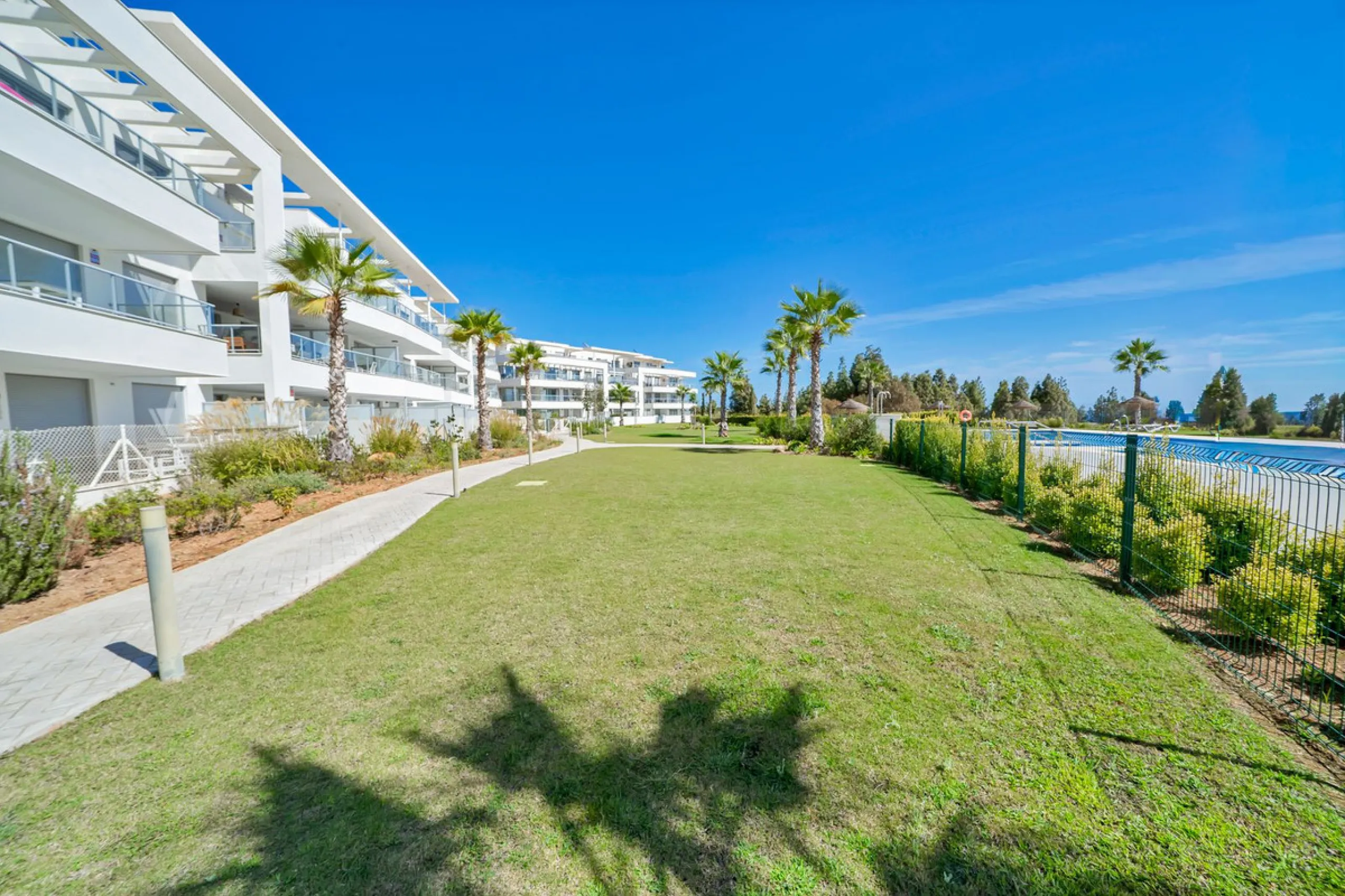 Apartment - Middle Floor Apartment в продаже в Mijas, Málaga. В доме 2 спален и 2 ванных комнат. Площадь дома 91 м²