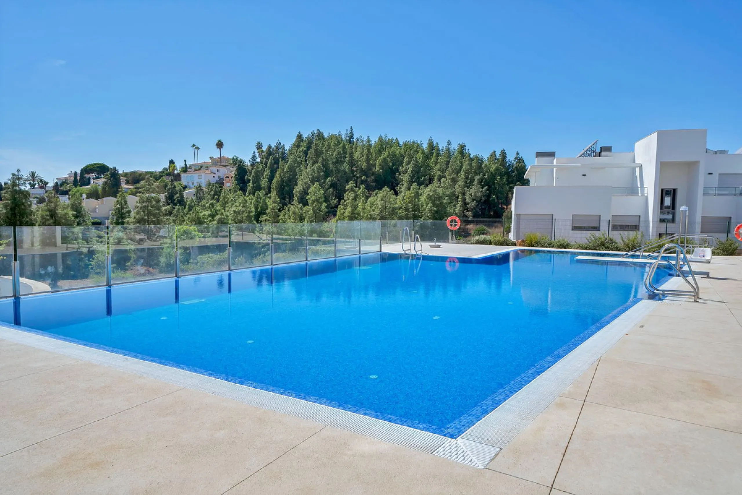 Apartment - Middle Floor Apartment в продаже в Mijas, Málaga. В доме 2 спален и 2 ванных комнат. Площадь дома 91 м²
