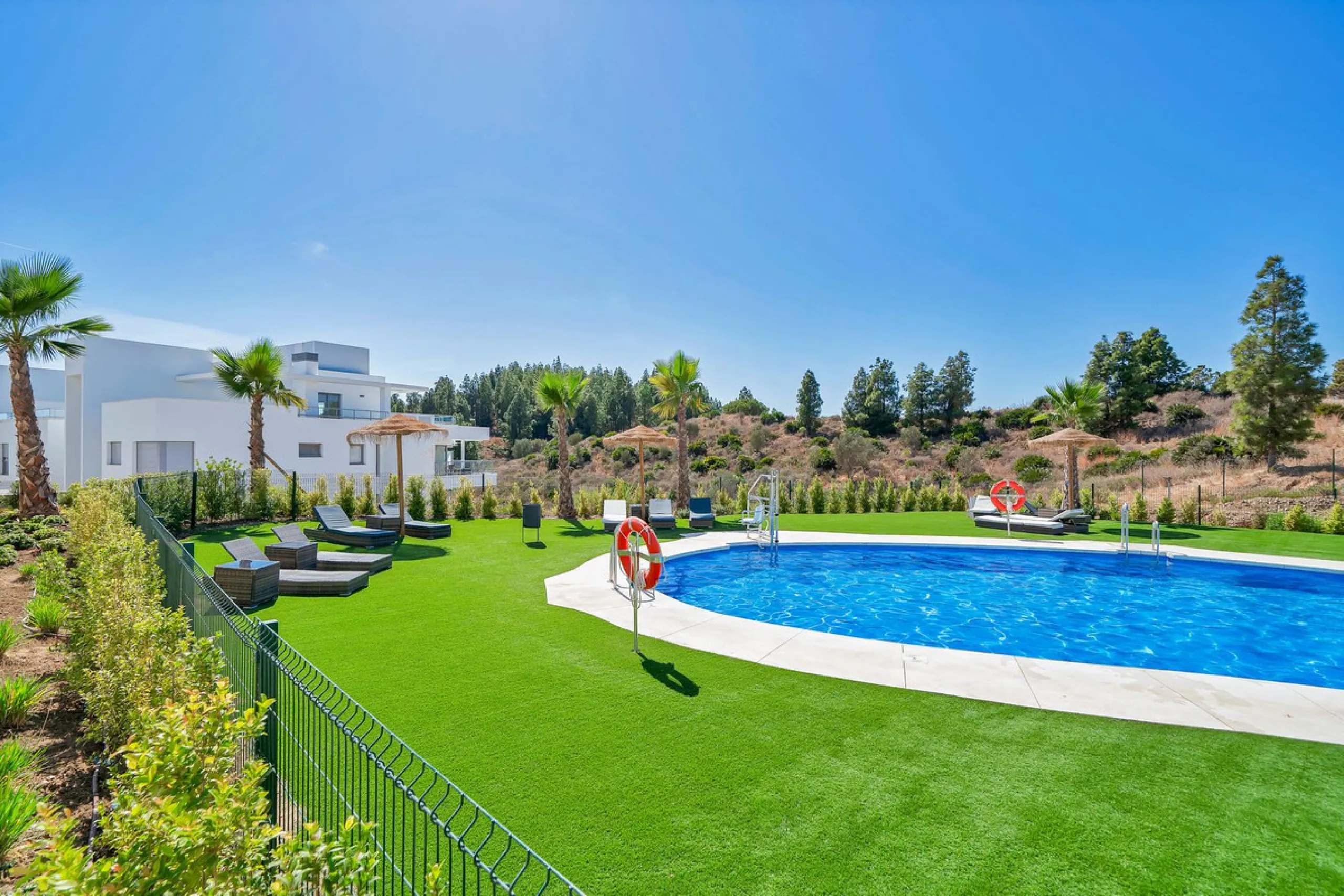 Apartment - Middle Floor Apartment в продаже в Mijas, Málaga. В доме 2 спален и 2 ванных комнат. Площадь дома 91 м²