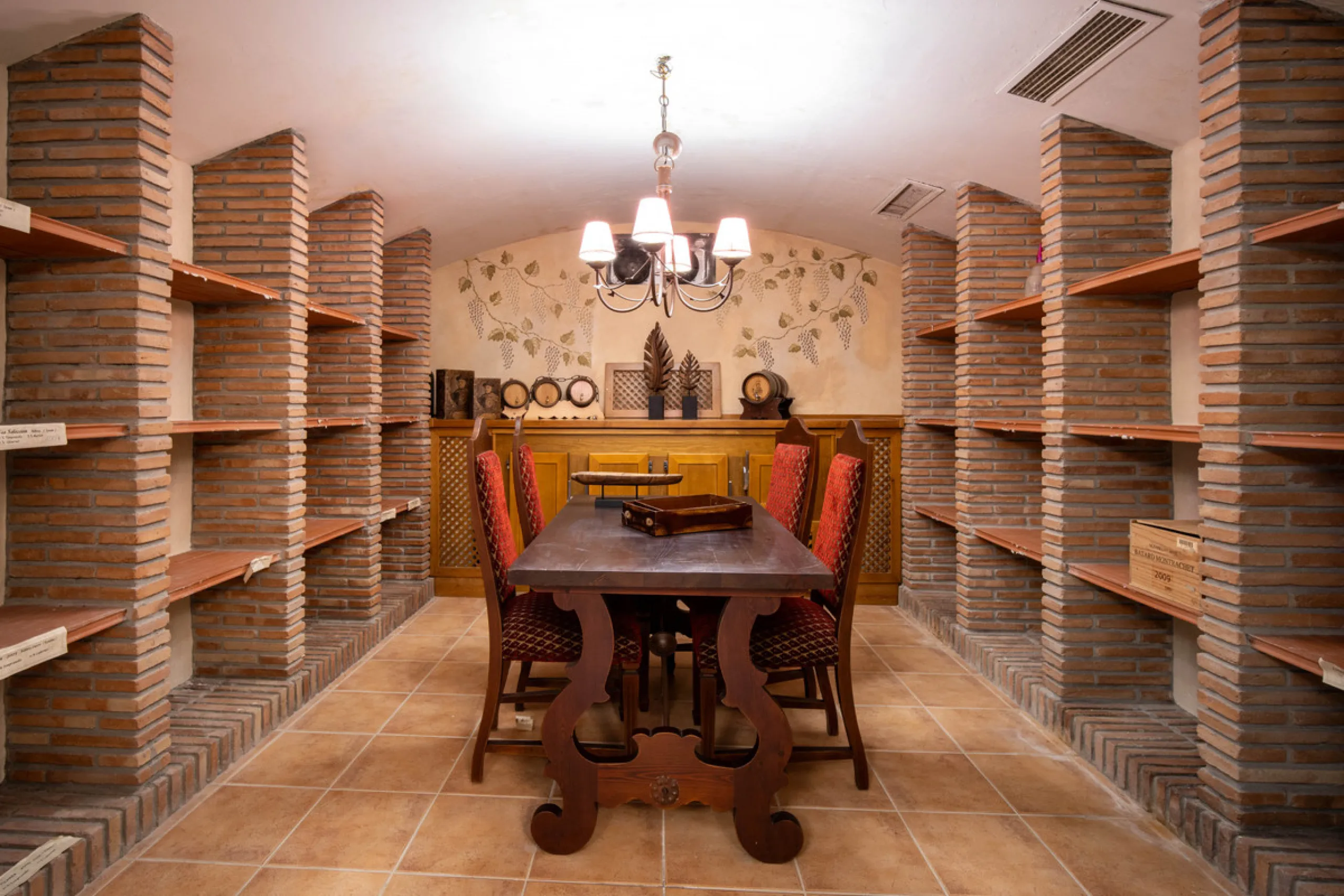 Mediterrane Villa mit außergewöhnlicher Privatsphäre in Altos Reales, Marbella