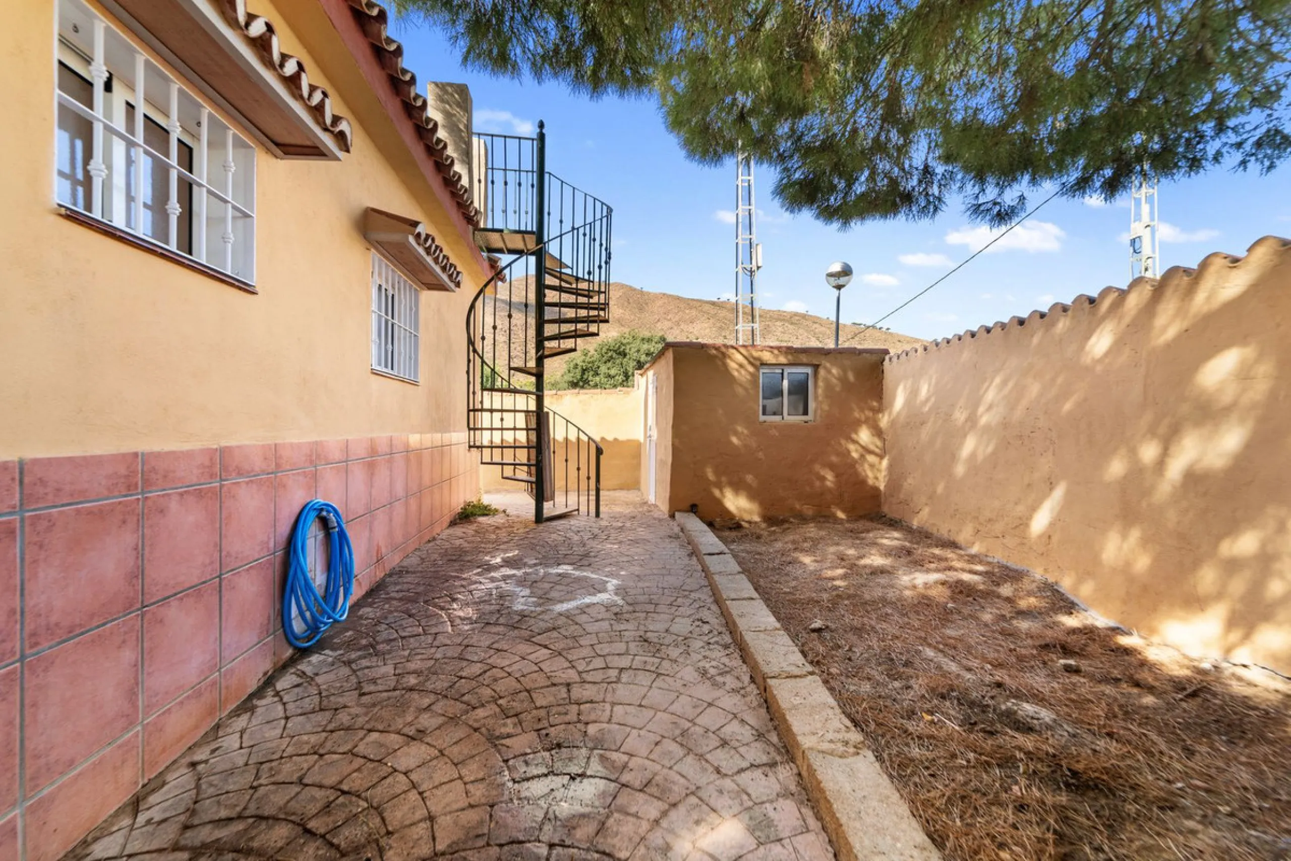 Charming Renovated Rustic House with 3 Bedrooms in Entrerríos – Nature and Convenience!