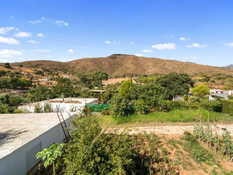 Charming Renovated Rustic House with 3 Bedrooms in Entrerríos – Nature and Convenience!