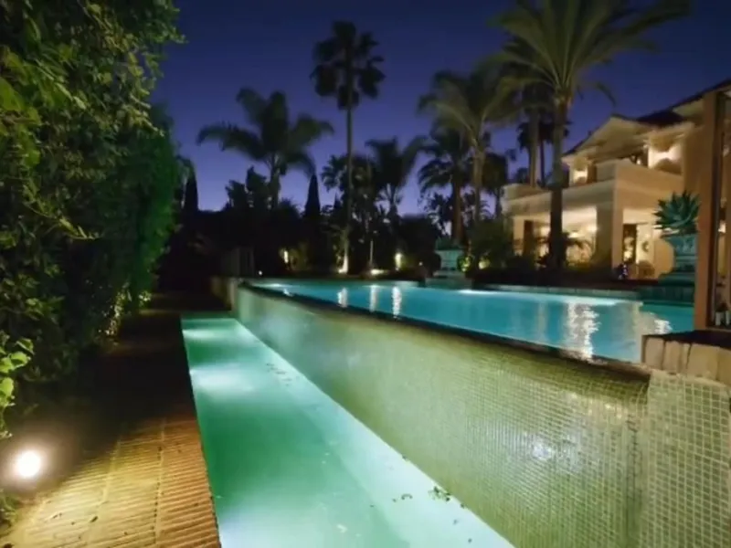 Exclusive Masterpiece – A One of a Kind Luxury Mansion in Prestigious Guadalmina Baja – Marbella