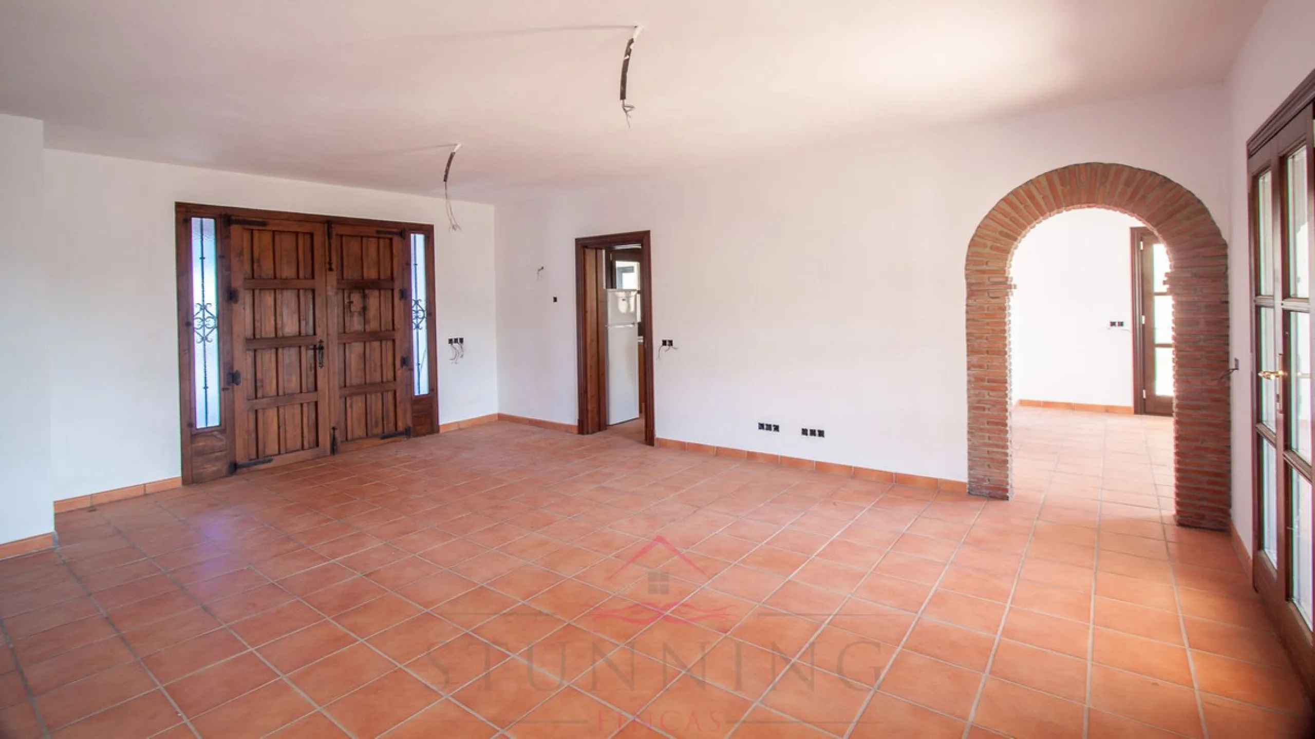 Newly constructed country home situated in a much sought after area of Casares. Built to a very high standard with beautiful mountain views.