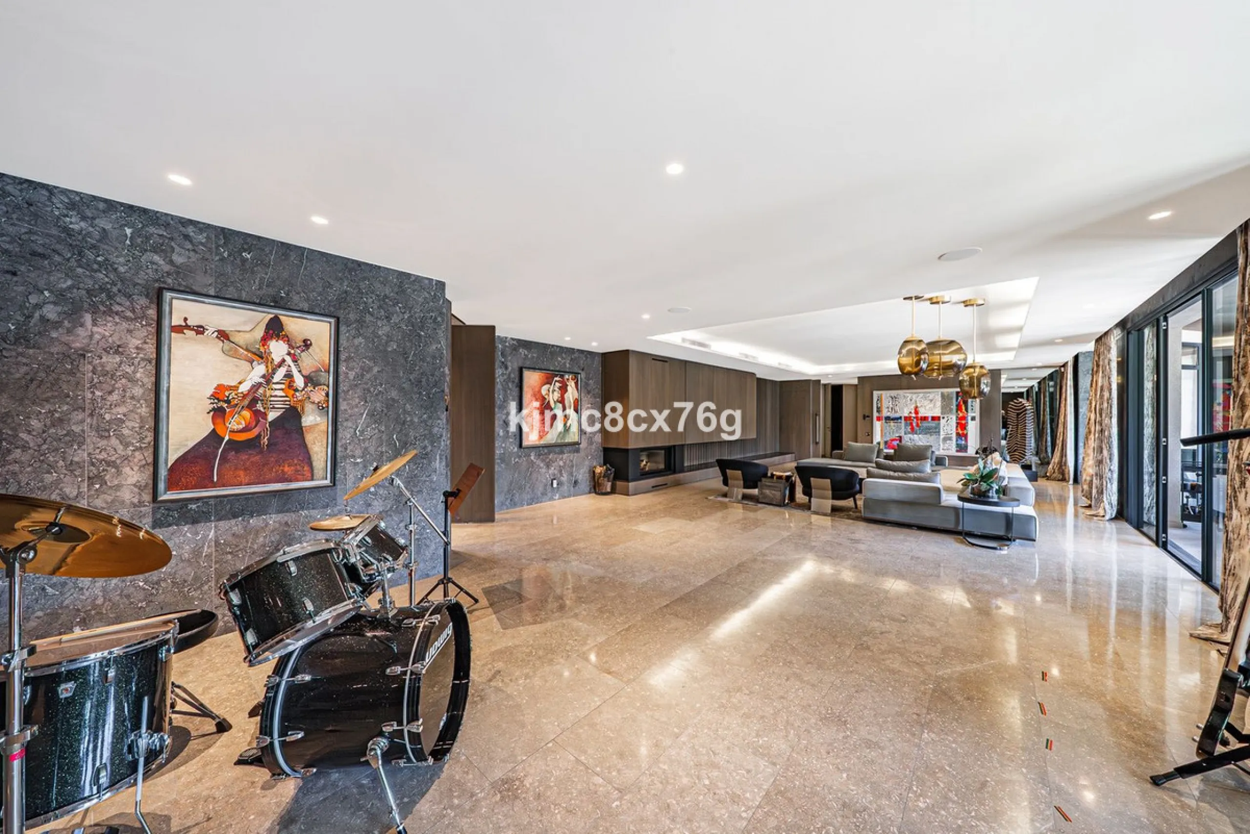 Located in the prestigious Guadalmina area, this exceptional villa seamlessly blends modern elegance with the serenity of a golf-front retreat. Just moments from world-class courses, golden beaches, and upscale amenities, it offers the perfect balance of 