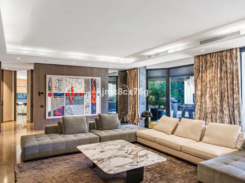 Located in the prestigious Guadalmina area, this exceptional villa seamlessly blends modern elegance with the serenity of a golf-front retreat. Just moments from world-class courses, golden beaches, and upscale amenities, it offers the perfect balance of 