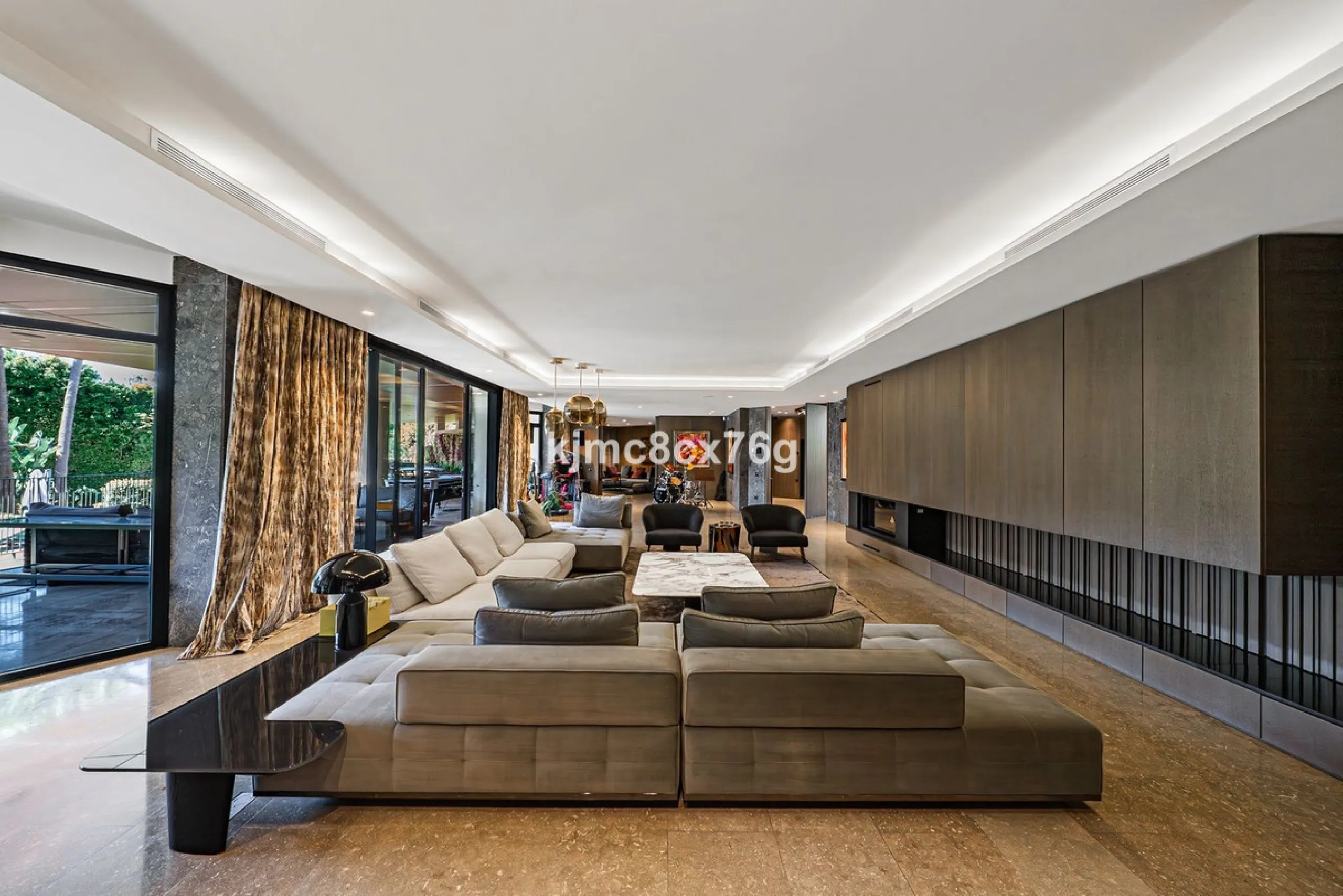 Located in the prestigious Guadalmina area, this exceptional villa seamlessly blends modern elegance with the serenity of a golf-front retreat. Just moments from world-class courses, golden beaches, and upscale amenities, it offers the perfect balance of 